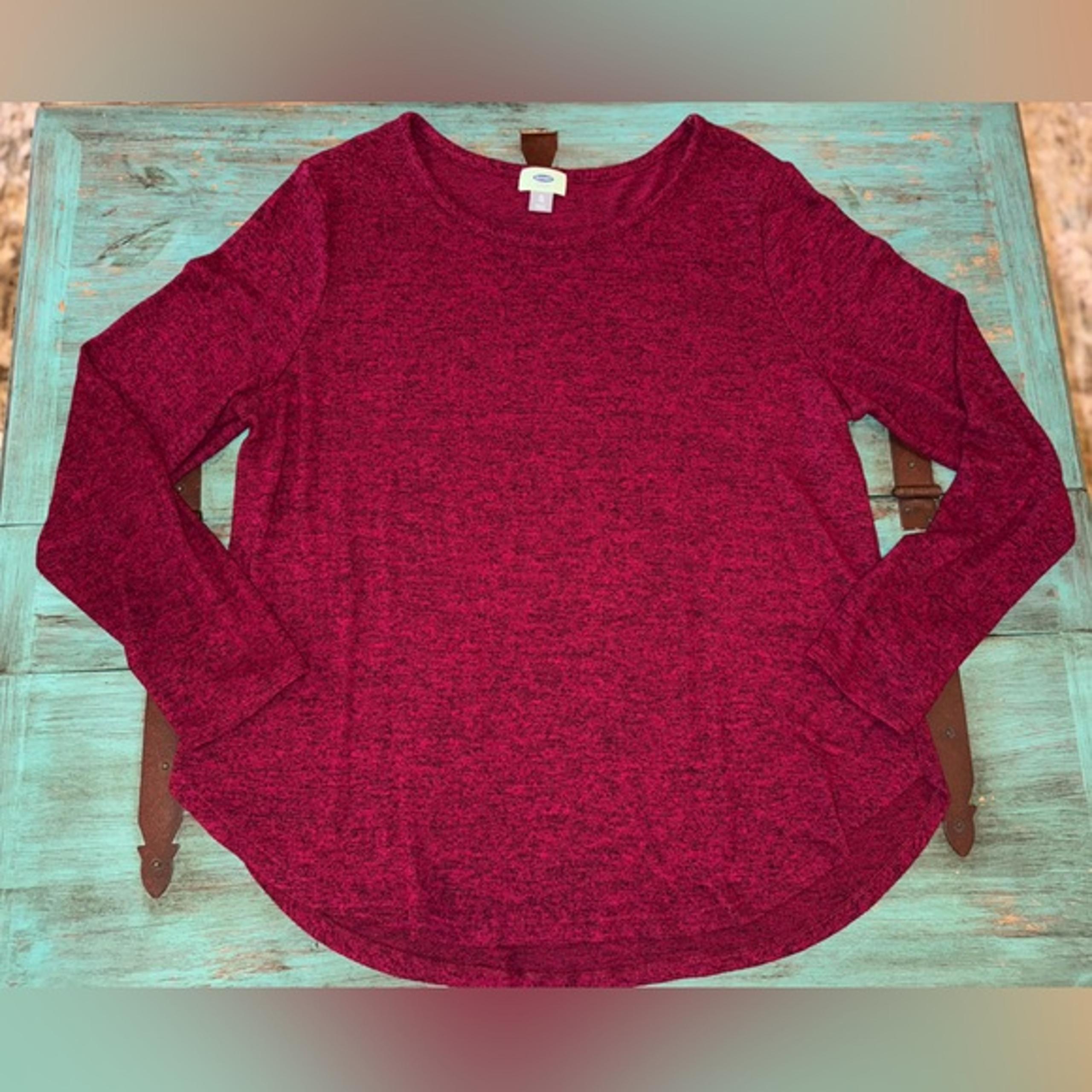 Old Navy Burgundy Knit Top. Ladies Size XL