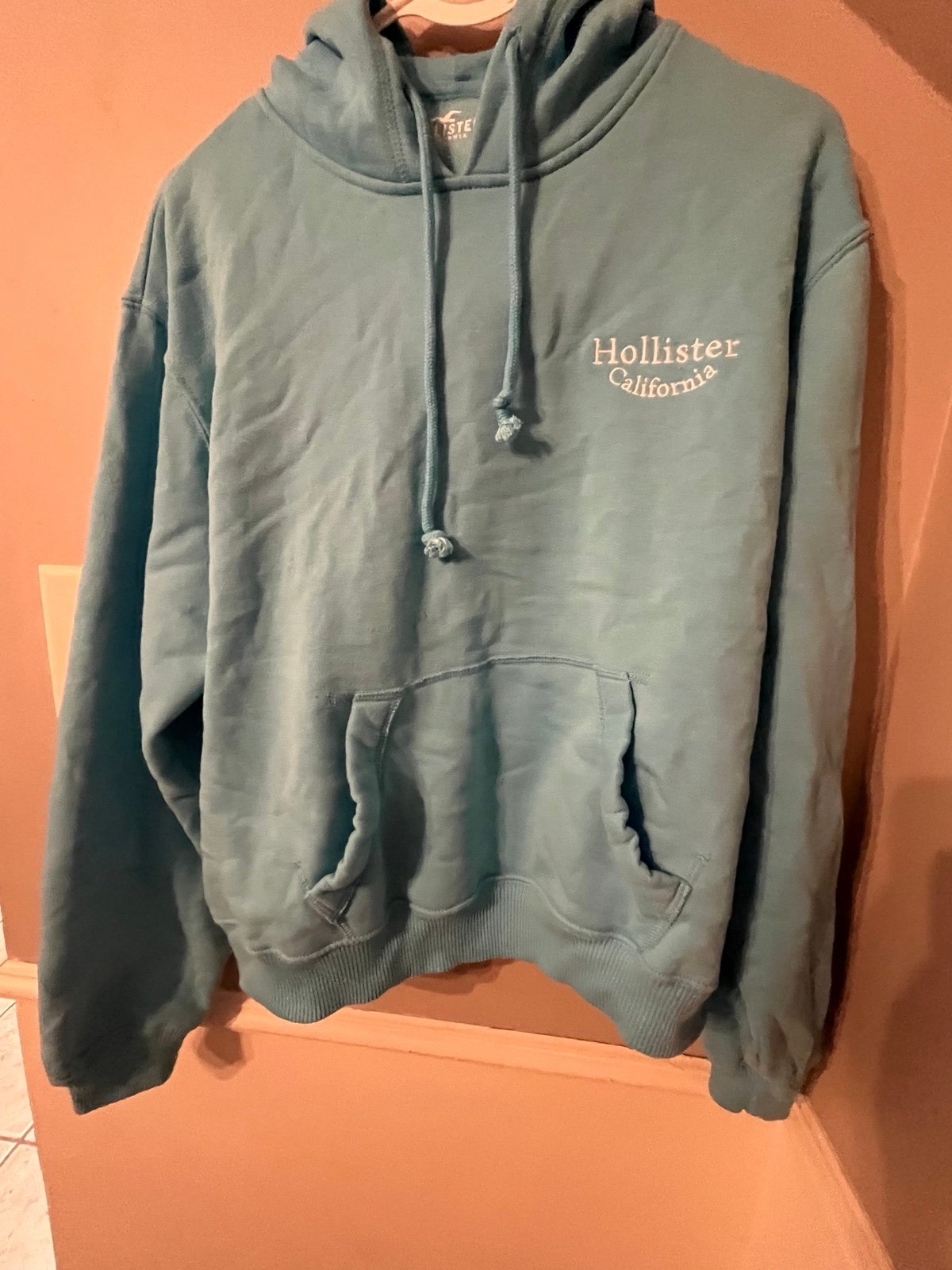 Holister hoodie with pocket