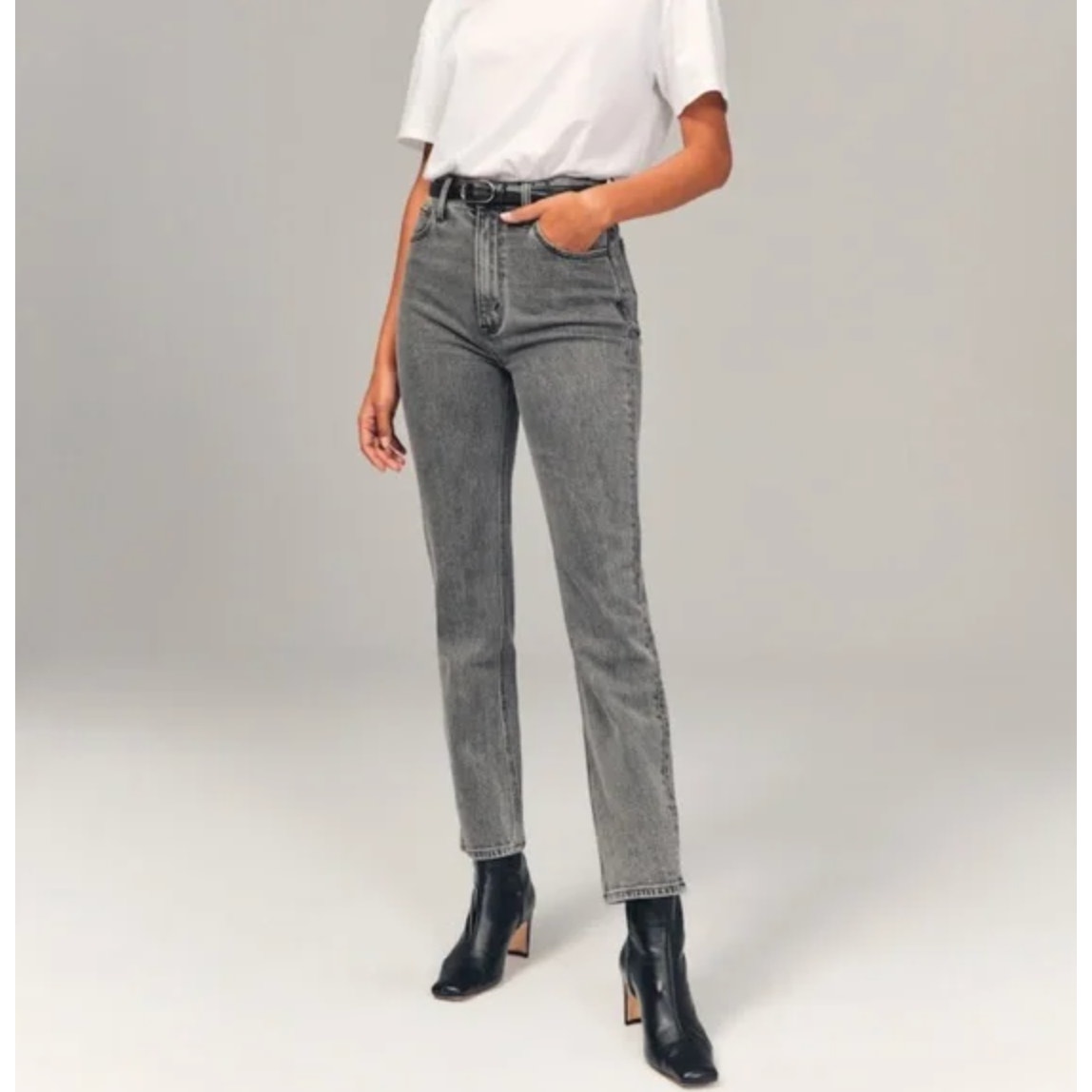 Abercrombie & Fitch The Ankle Straight Ultra High Rise Jean Gray US 26 Long NWT