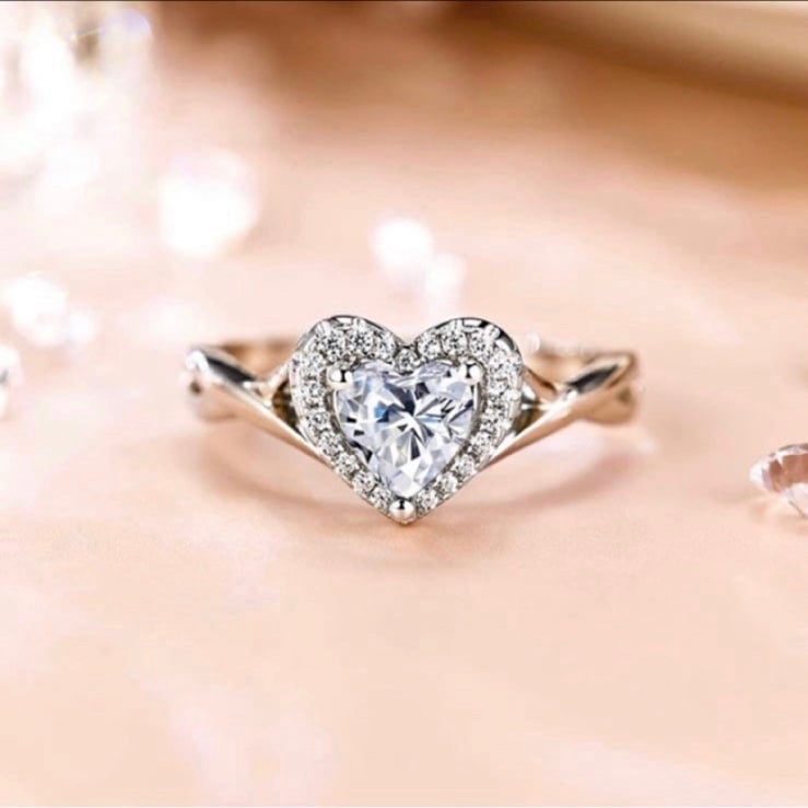 Gorgeous Sterling Silver White Crystal Heart Shaped Ring