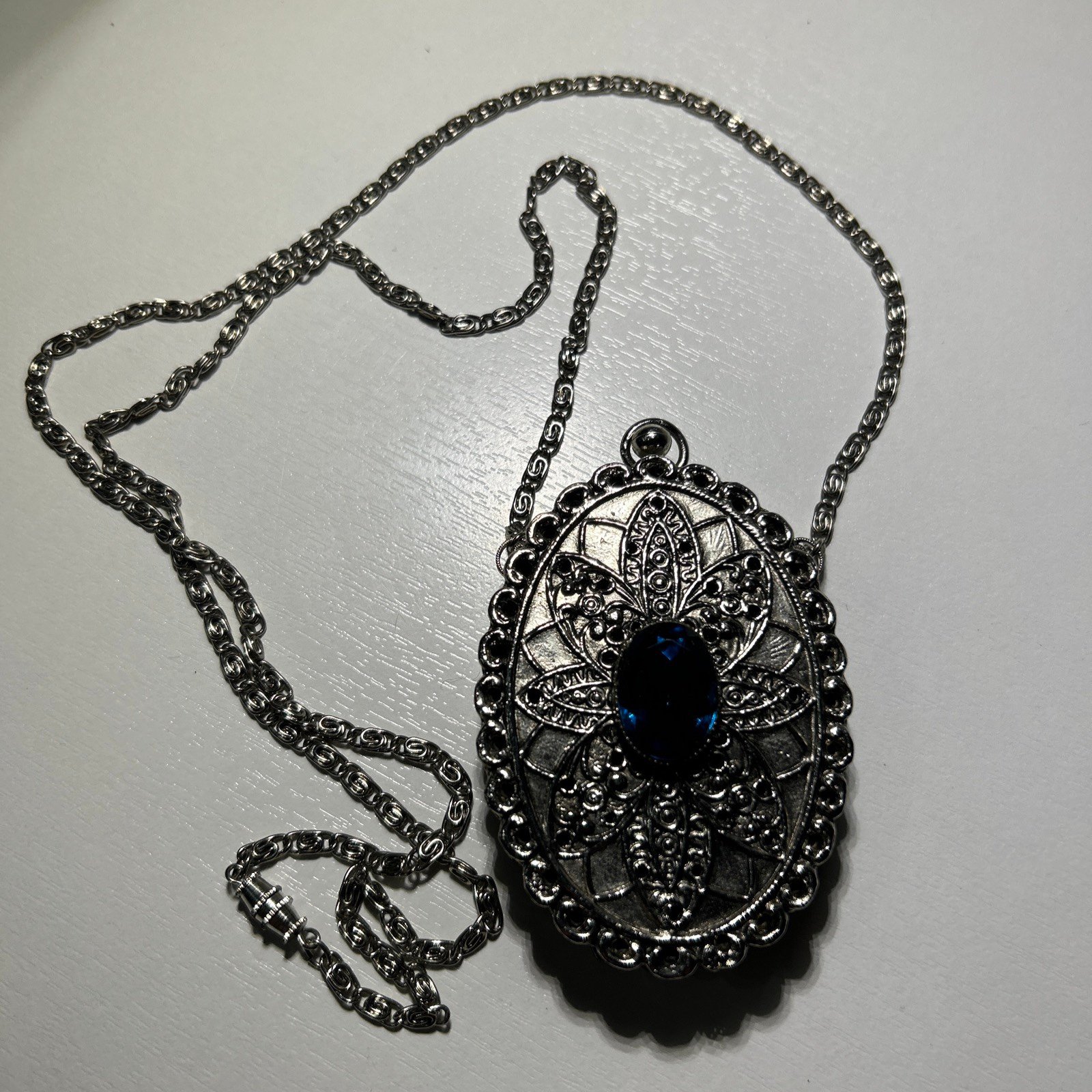Vintage Silver Tone Blue Stone Large Oval Trinket Pendant Long Chain Necklace
