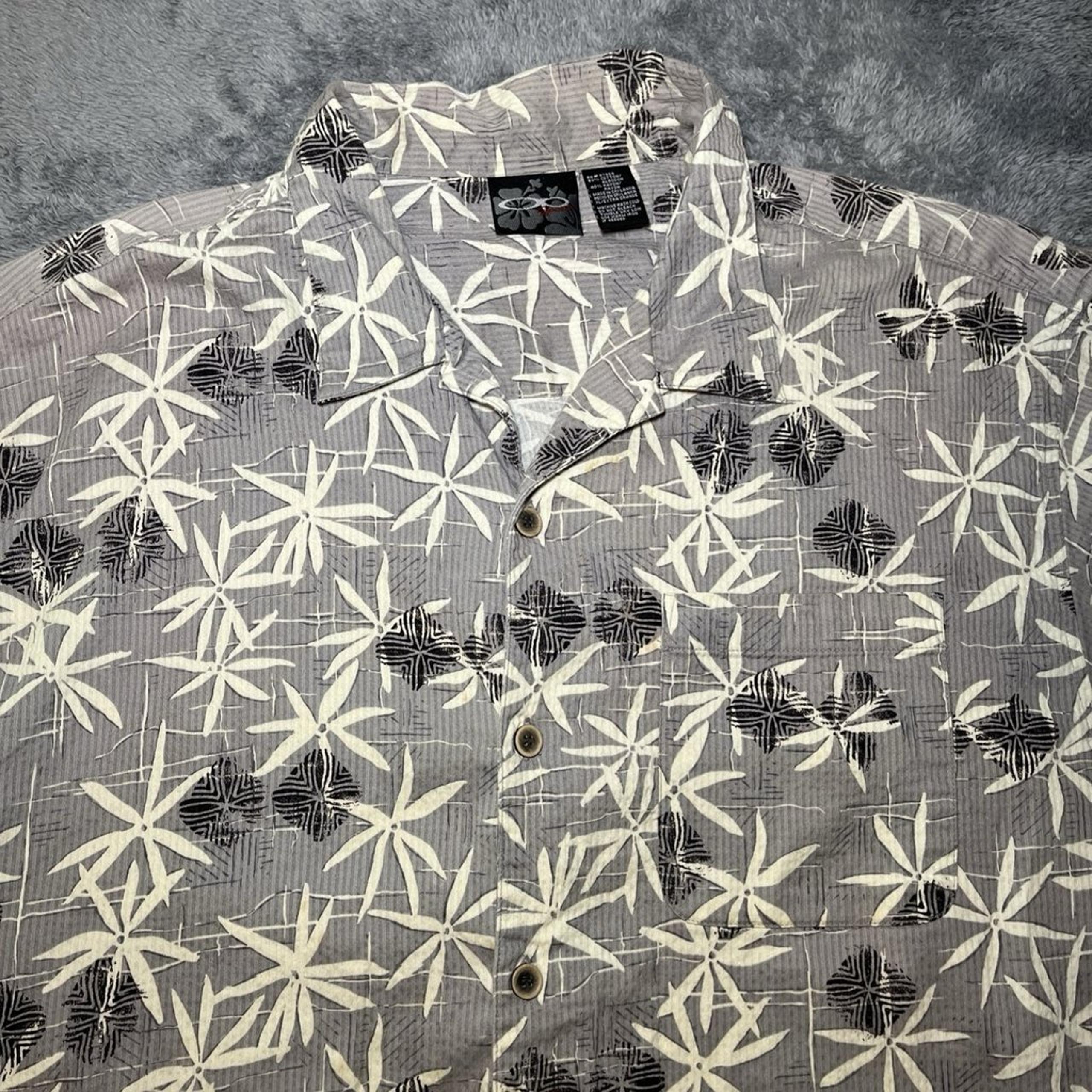 Vintage OP Sport Hawaiian Shirt Men's SZ XL Grey Short Sleeve Grey Cotton/Rayon