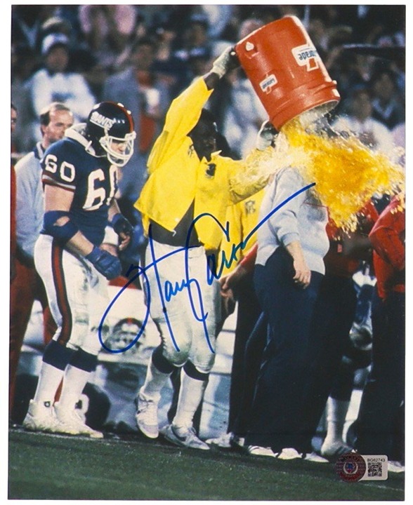 Harry Carson New York Giants and Hall of Famer Signed 8x10 Photo (Beckett)