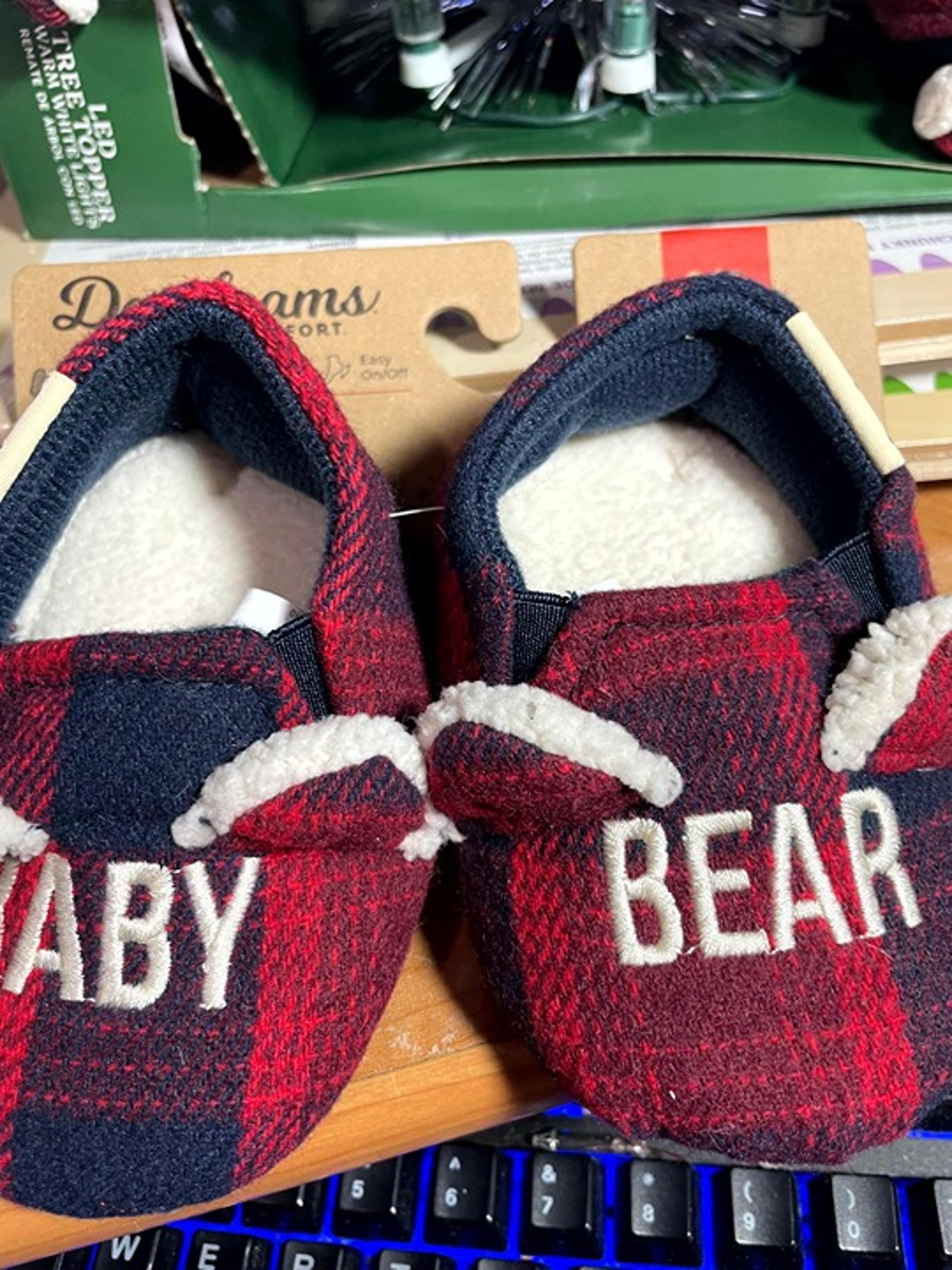 Baby Bear DEARFOAM BABY'S SLIPPERS SIZE 3/4 RED & BLUE PLAID NEW NEVER WORN