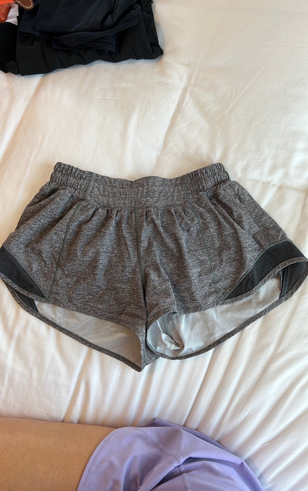 Lululemon Hotty Hot Shorts, size 6