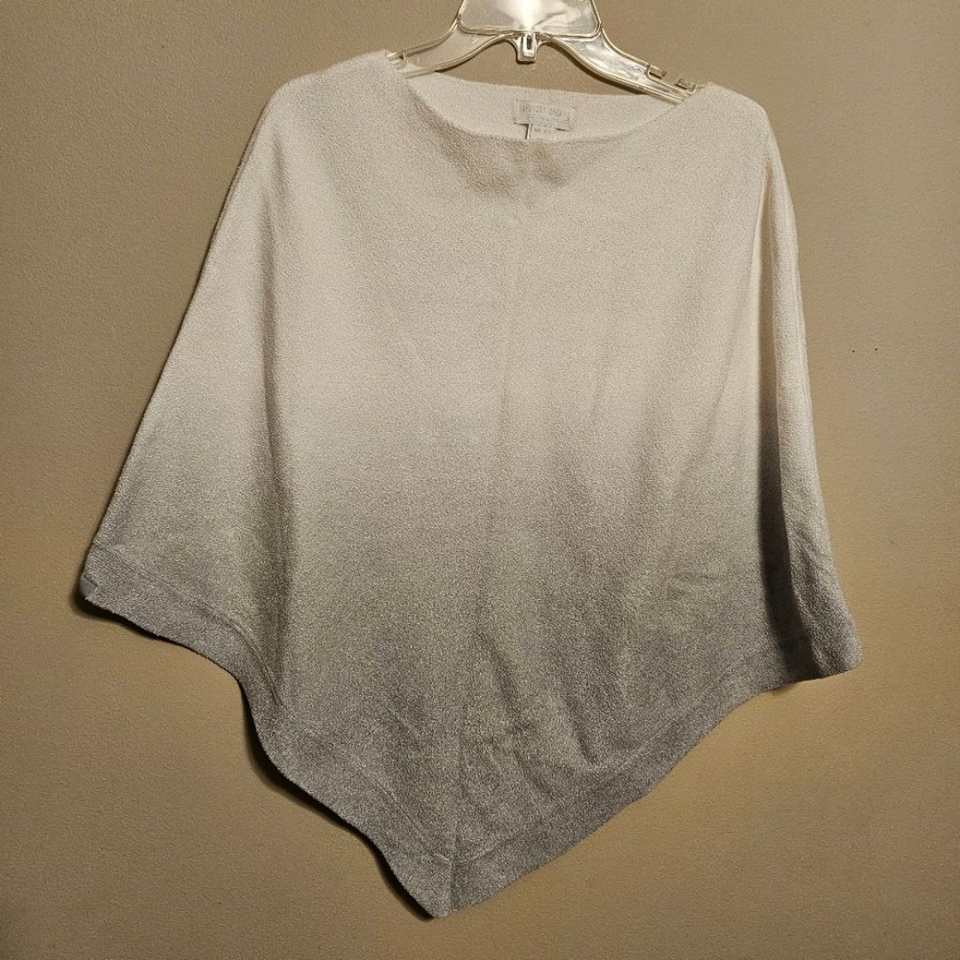 Barefoot Dreams White and Gray Ombre One Size Poncho Cozy Chic Ultra Lite