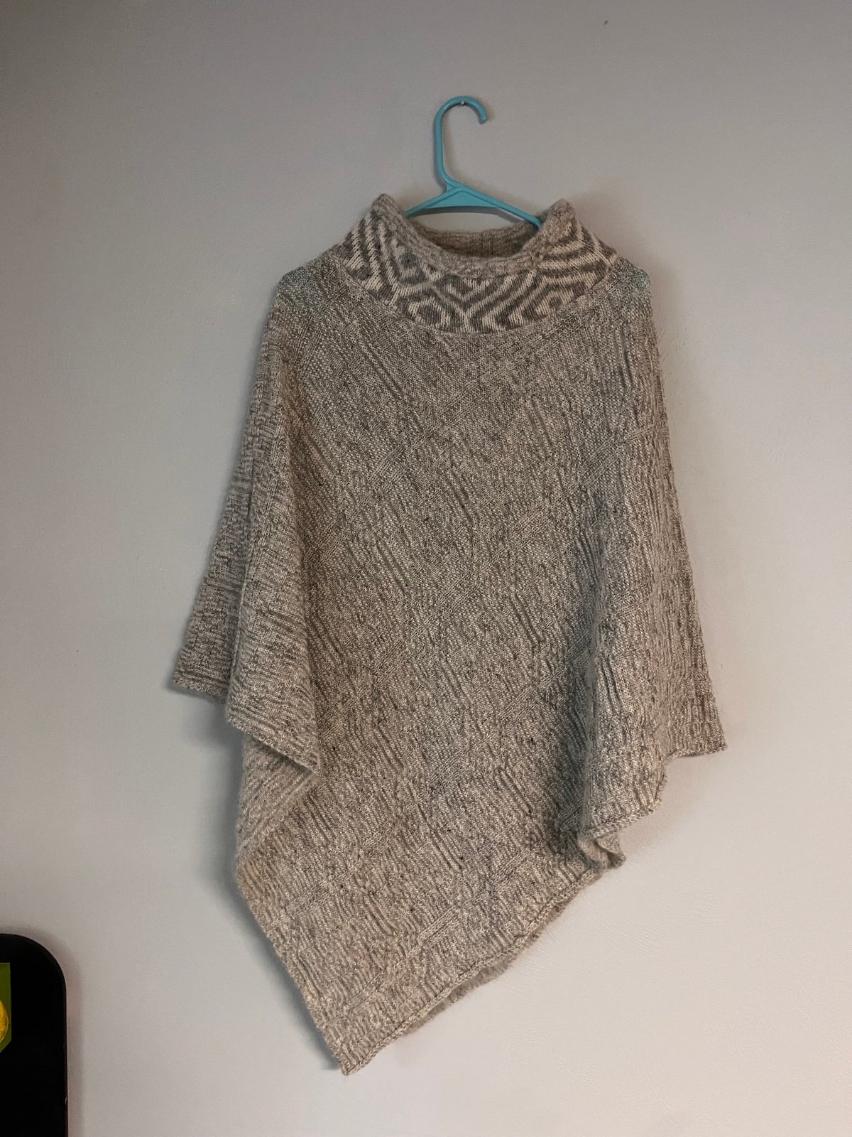 Utanum Authentic wool Poncho from Iceland