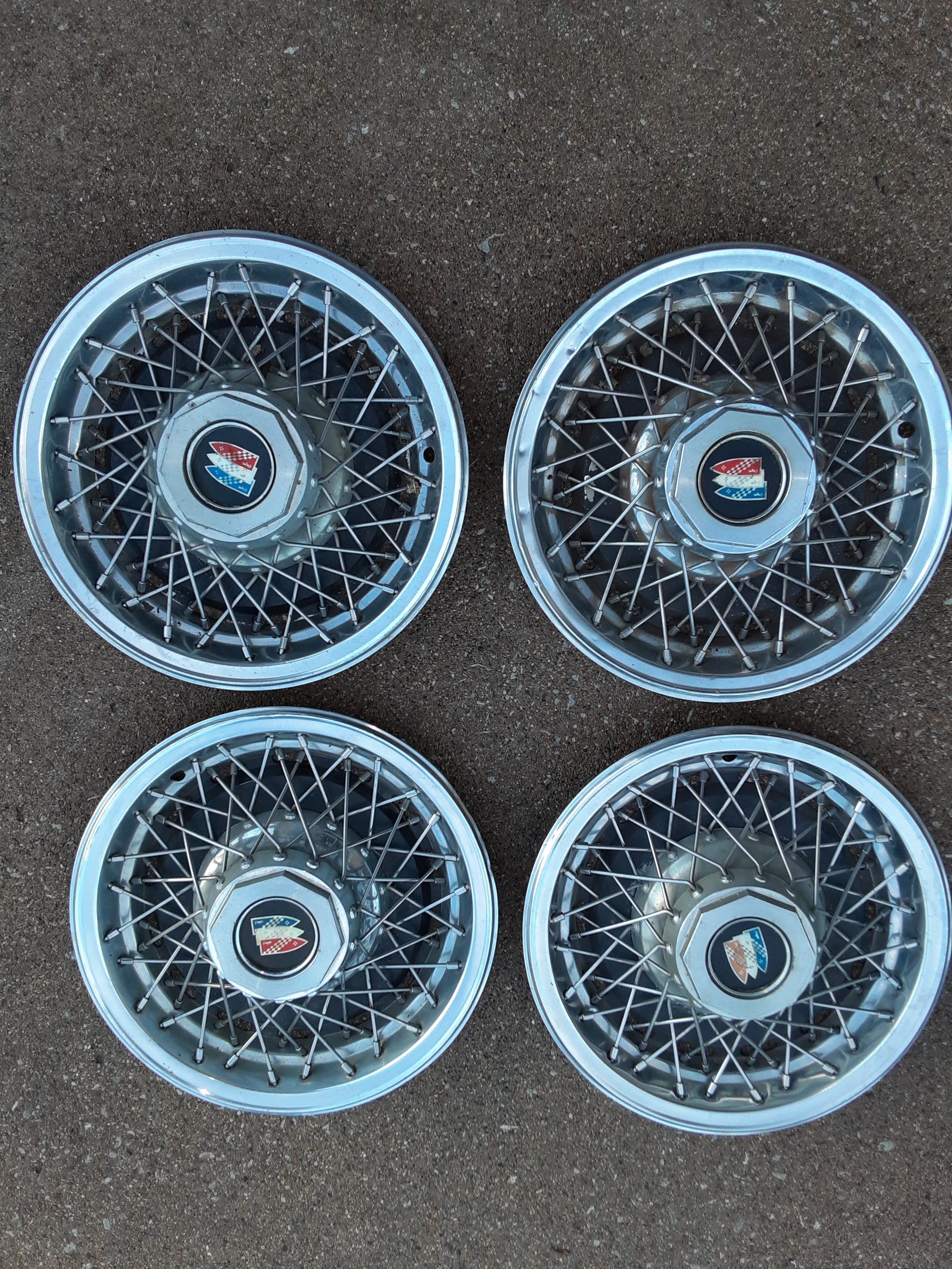 15 buick park ave wire hubcap set