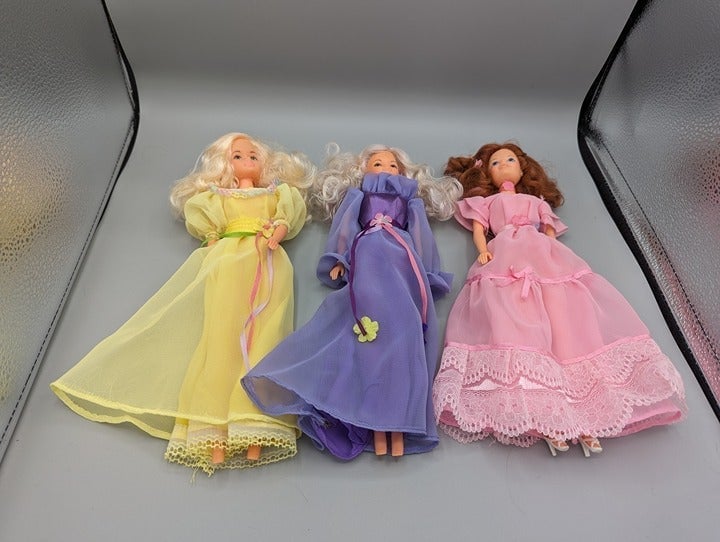 FLOWER PRINCESS DOLLS LOT WITH UNICORN ~Make me an offer!~