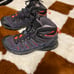 Size 7 SALOMON women’s hiking boots , good conditions