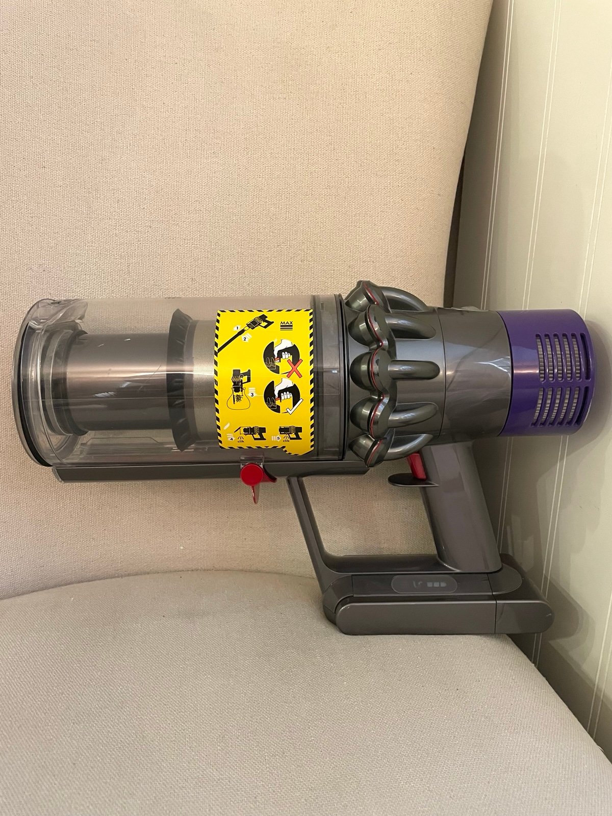 DYSON V10 SV12 Main Body Motor With Battery FOR PARTS / REPAIR as-is
