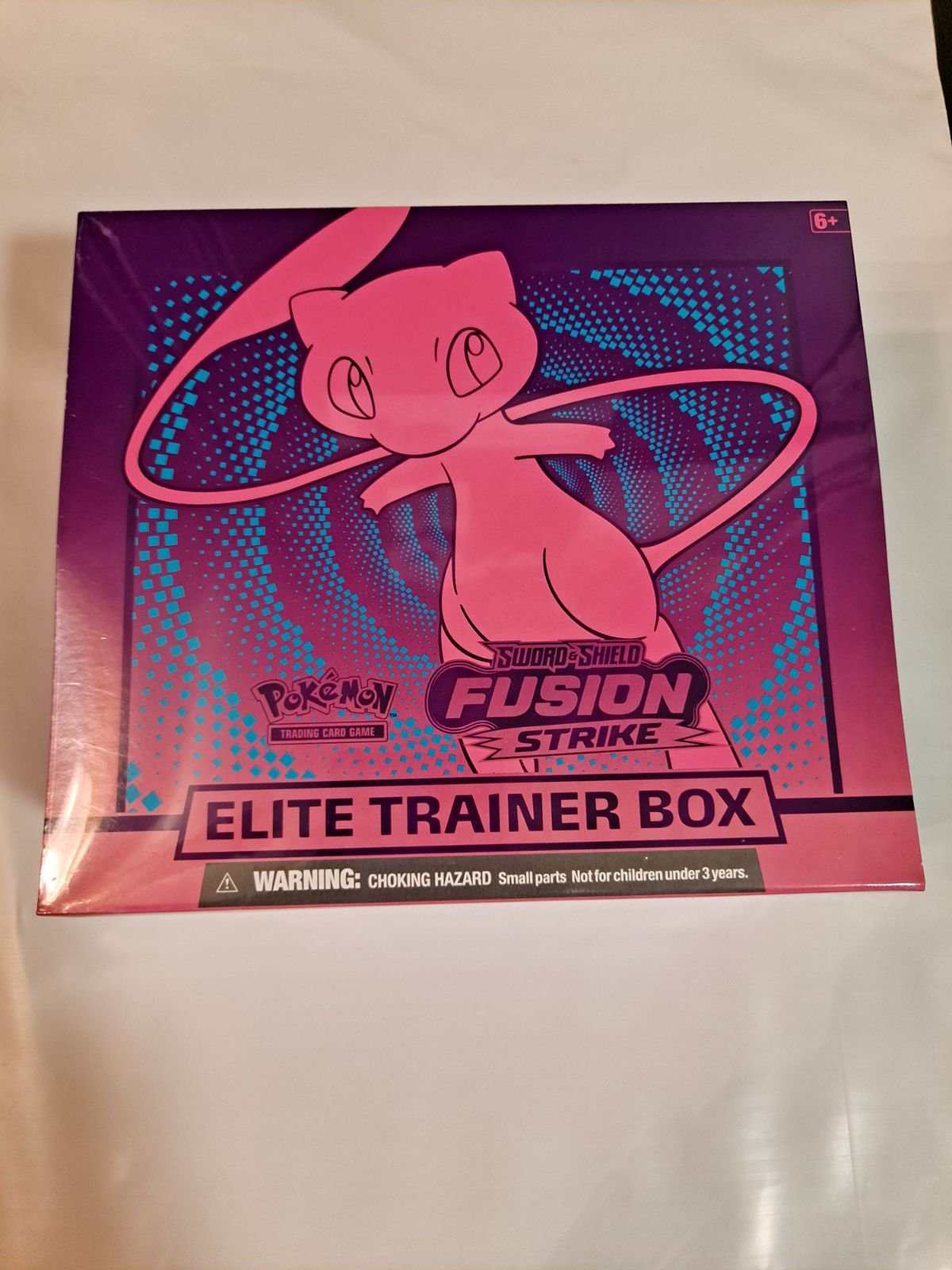 POKEMON FUSION STRIKE ELITE TRAINER BOX LEGENDARY MEW Brand New Sealed