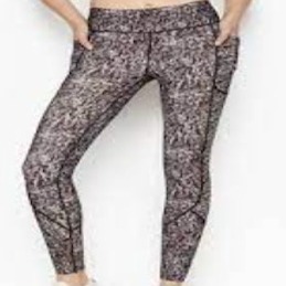 Victoria Sport Total Knockout Tight Leggings