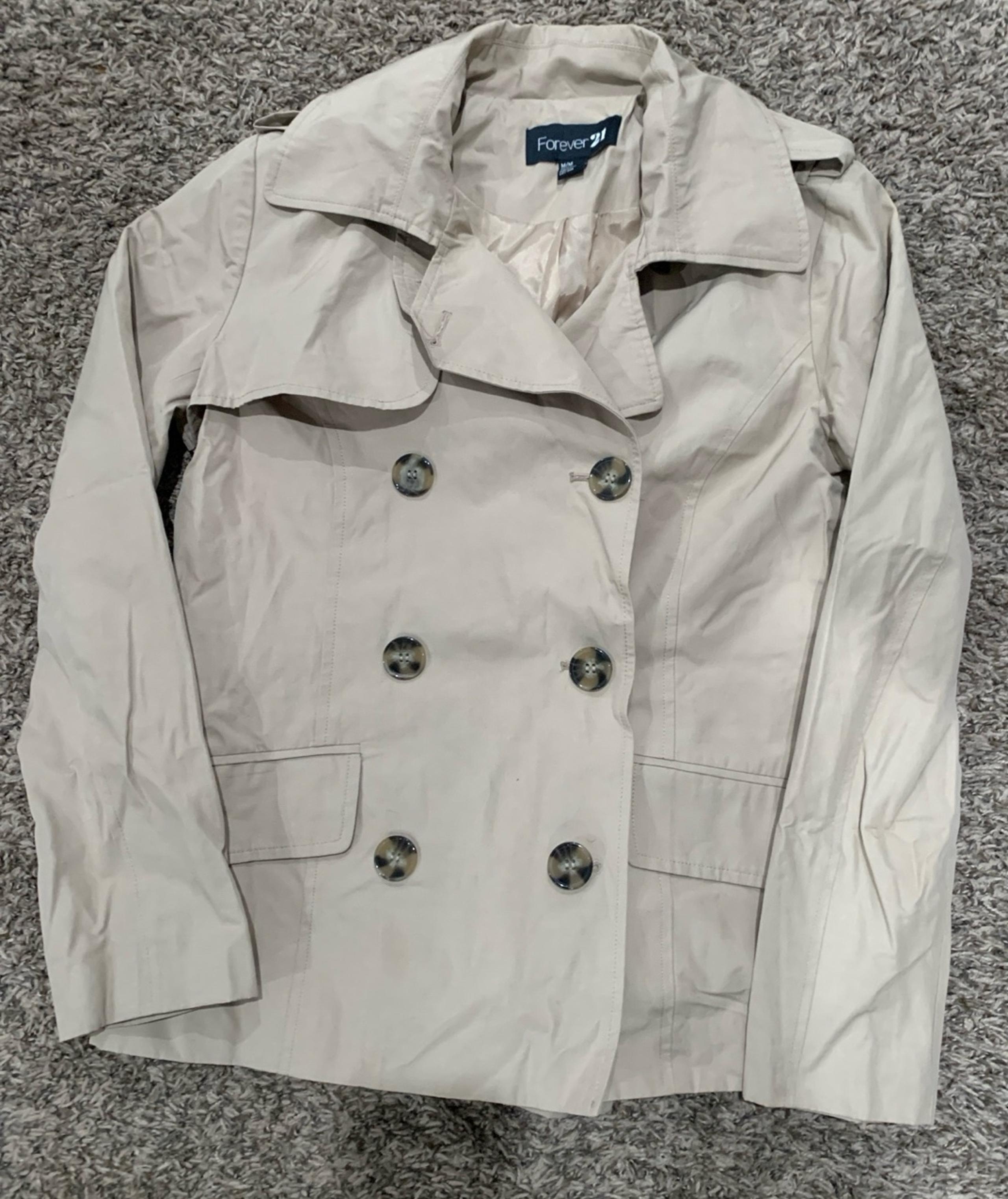 Forever 21 women trench coat size medium Tan