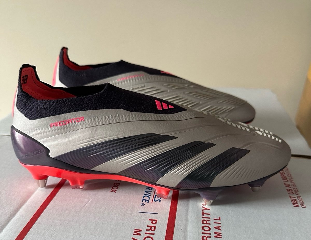 Adidas Predator Laceless Elite SG Men’s Soccer Cleats Platinum Metallic Size 8