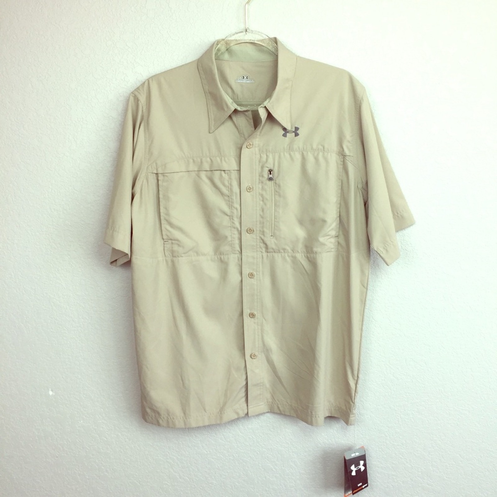 BNWT UNDER ARMOUR Khaki Men’s Shirt