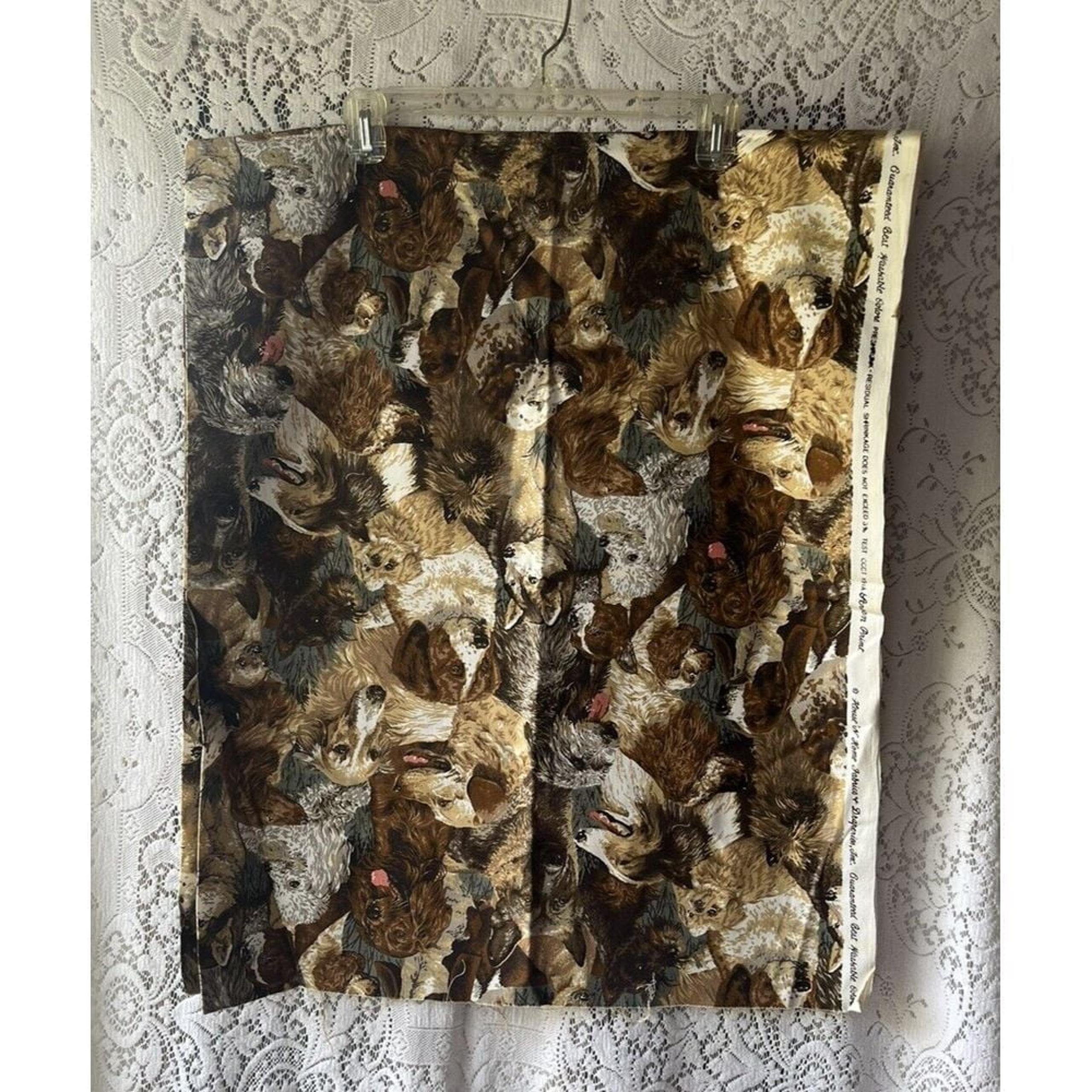 House N' Home Vintage Fabric DOG PORTRAITS 44"x42" Puppy Dog