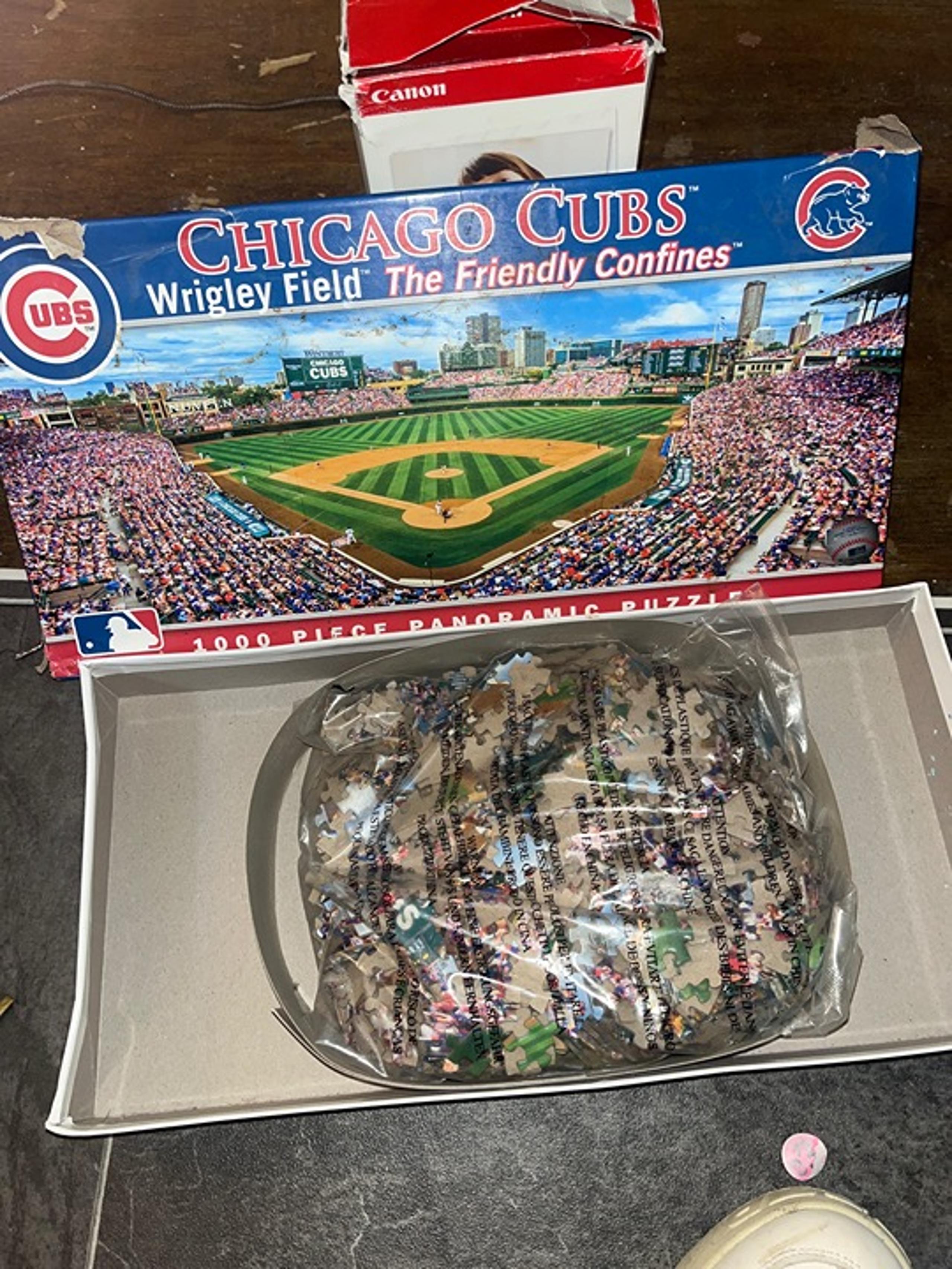 Chicago cubs mlb 2018 1000 piece unopened puzzle wrigley field