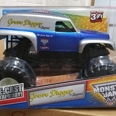 Monster Jam 2012 30th Anniversary Edition Grave Digger The Legend 1:24 Truck