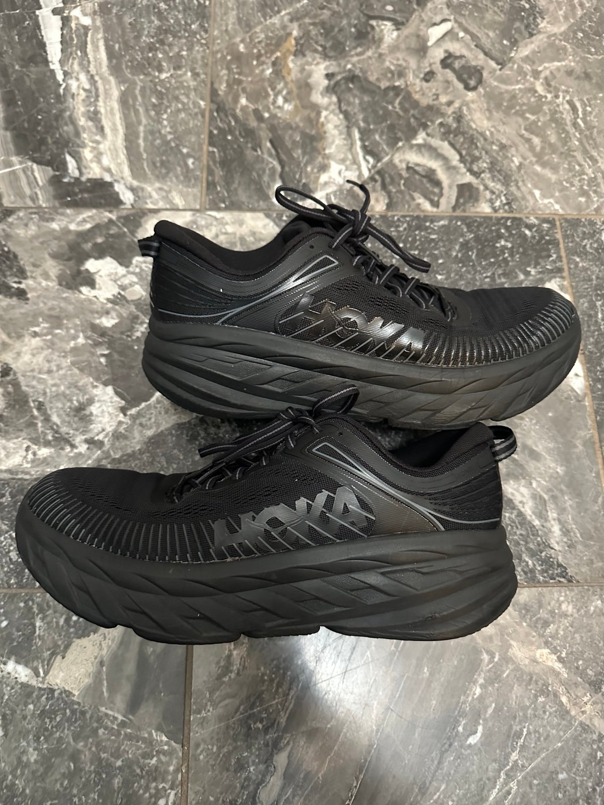 Hola Bondi 7 all black W10