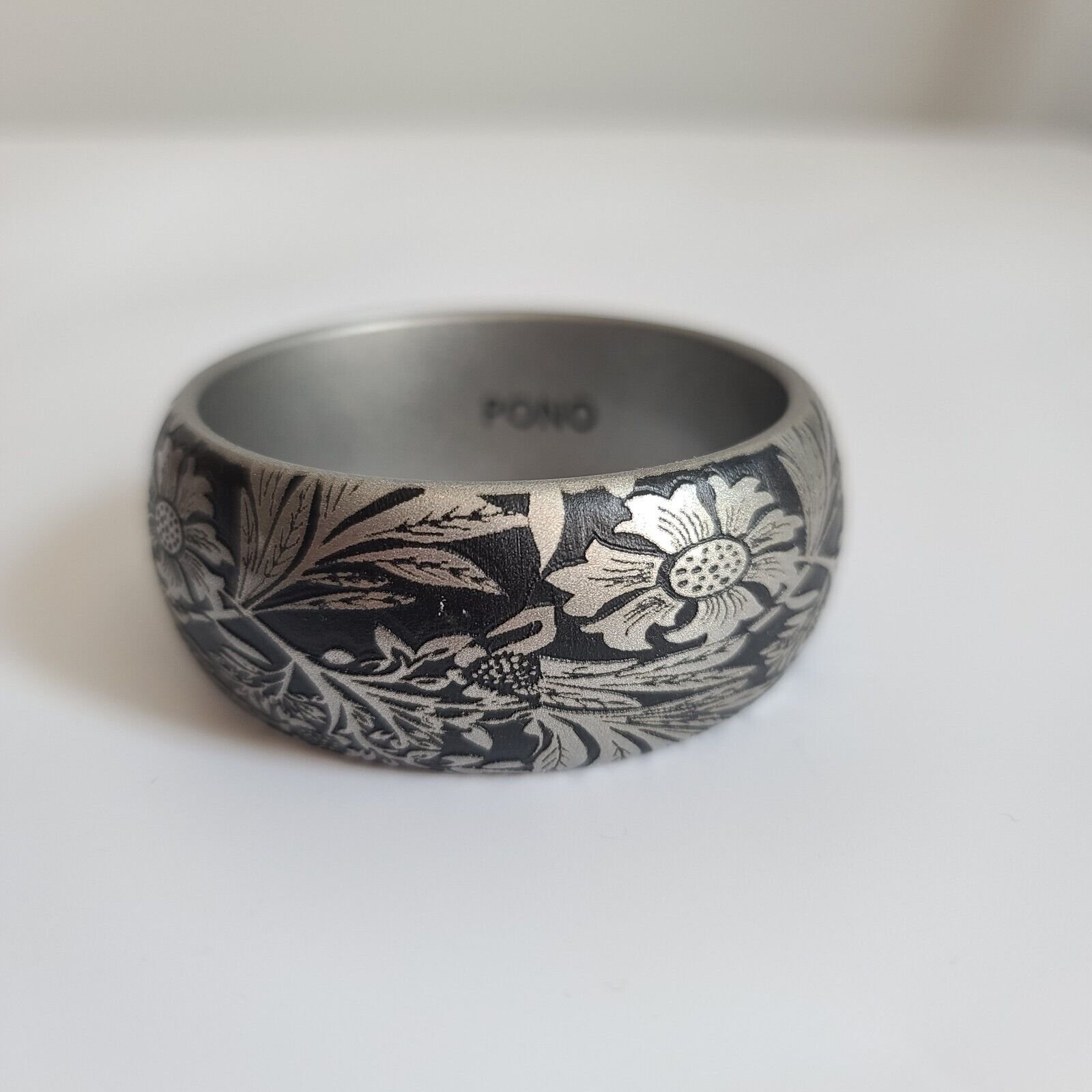 Vintage Pono Italy By Joan Goodman Bangle Bracelet Black Gray Flowers, Designer