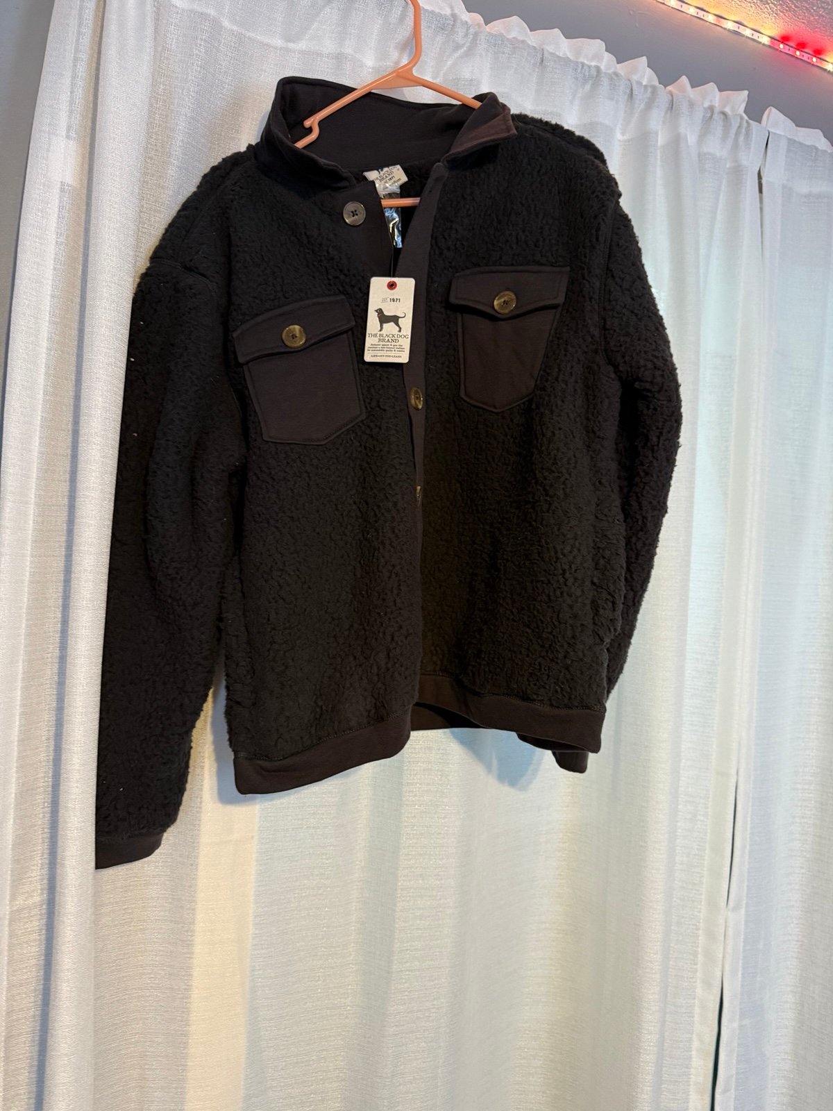 women’s black dog sherpa