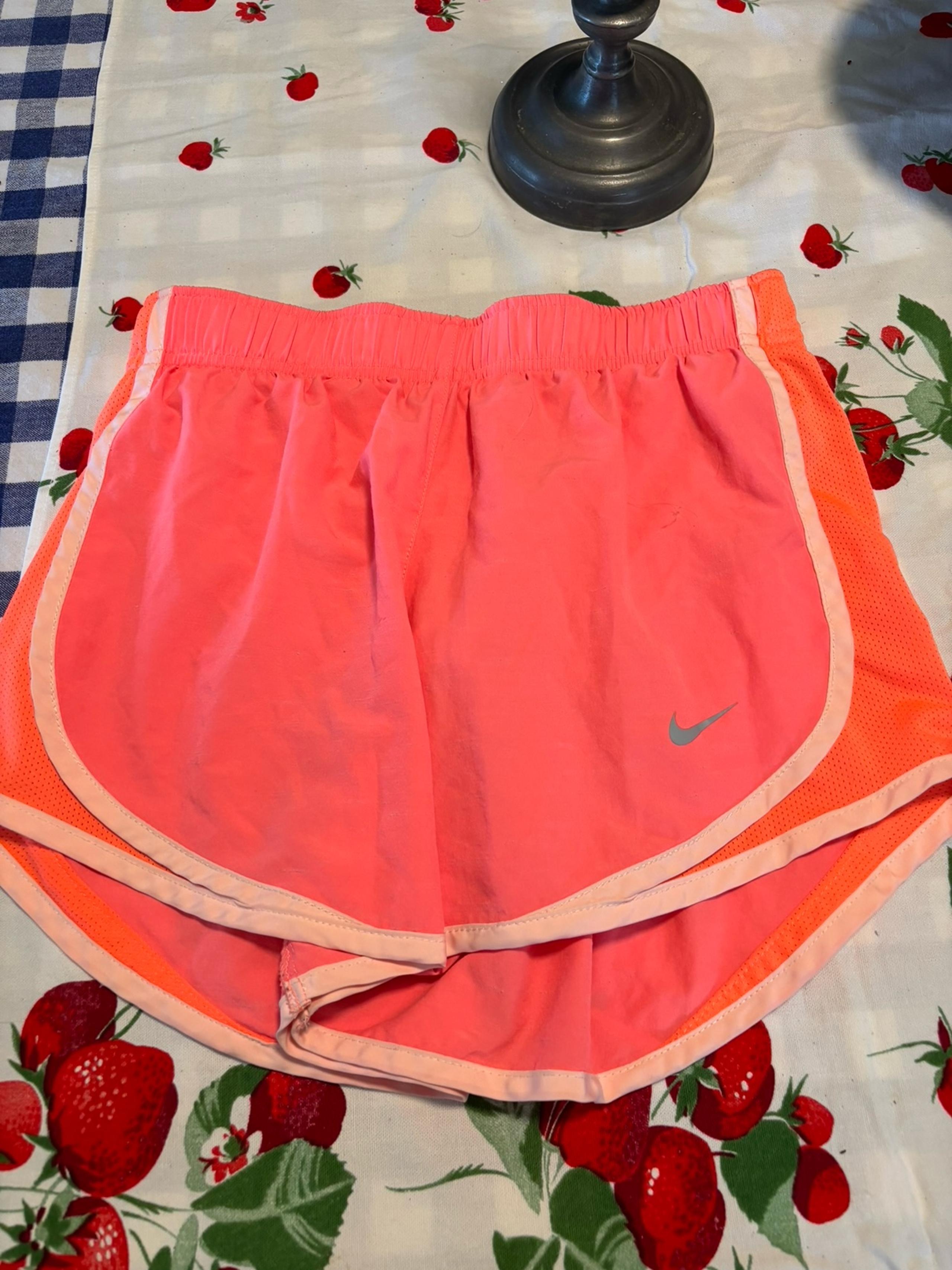 | Running Shorts Size small - Nike