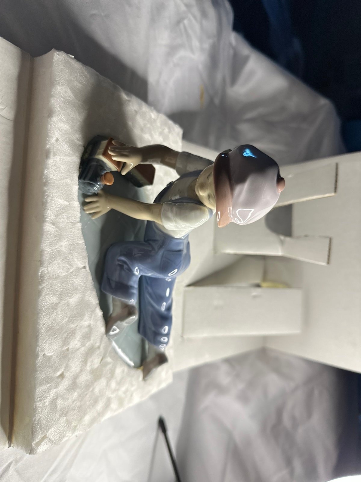 Lladro Figurine #7619 “All Aboard”