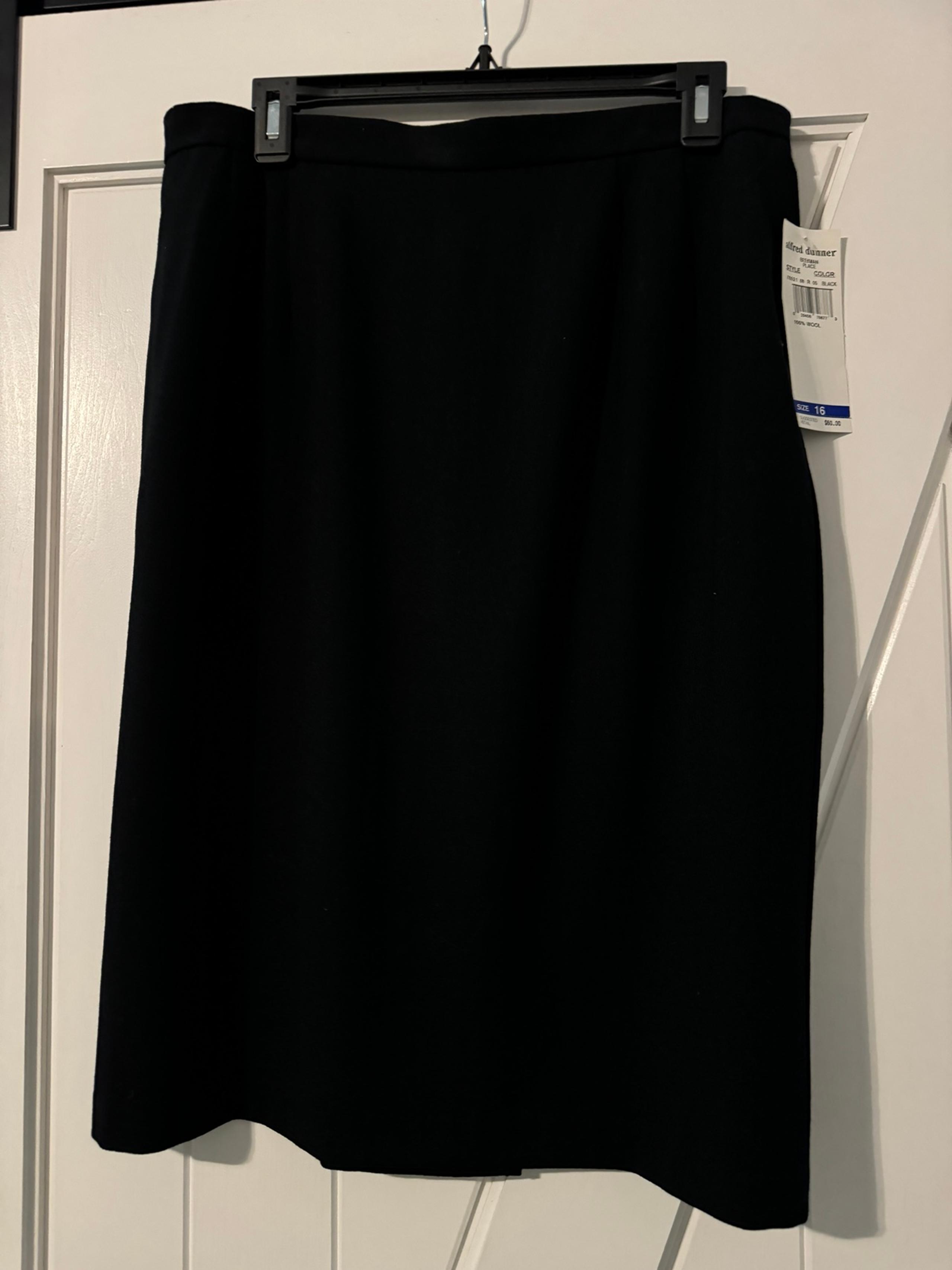 NWT Alfred Dunner Black 100% Wool Skirt Women’s Size 16  Straight Lined