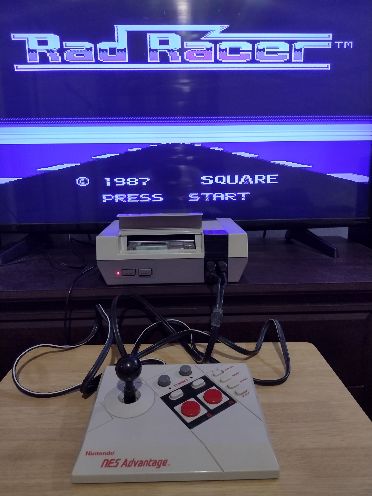 Nintendo NES Console 33 Games NES Advantage Joystick 1 Controller Original Power