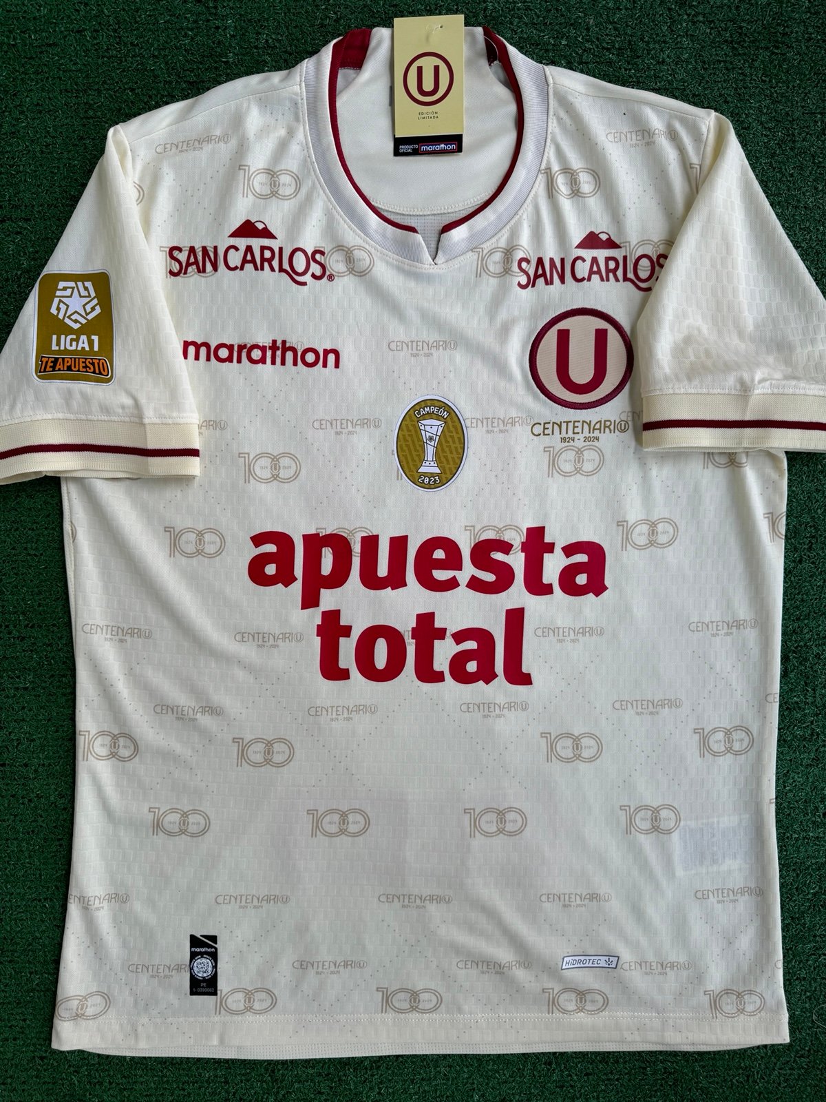 2024 Universitario de Deportes soccer jersey M
