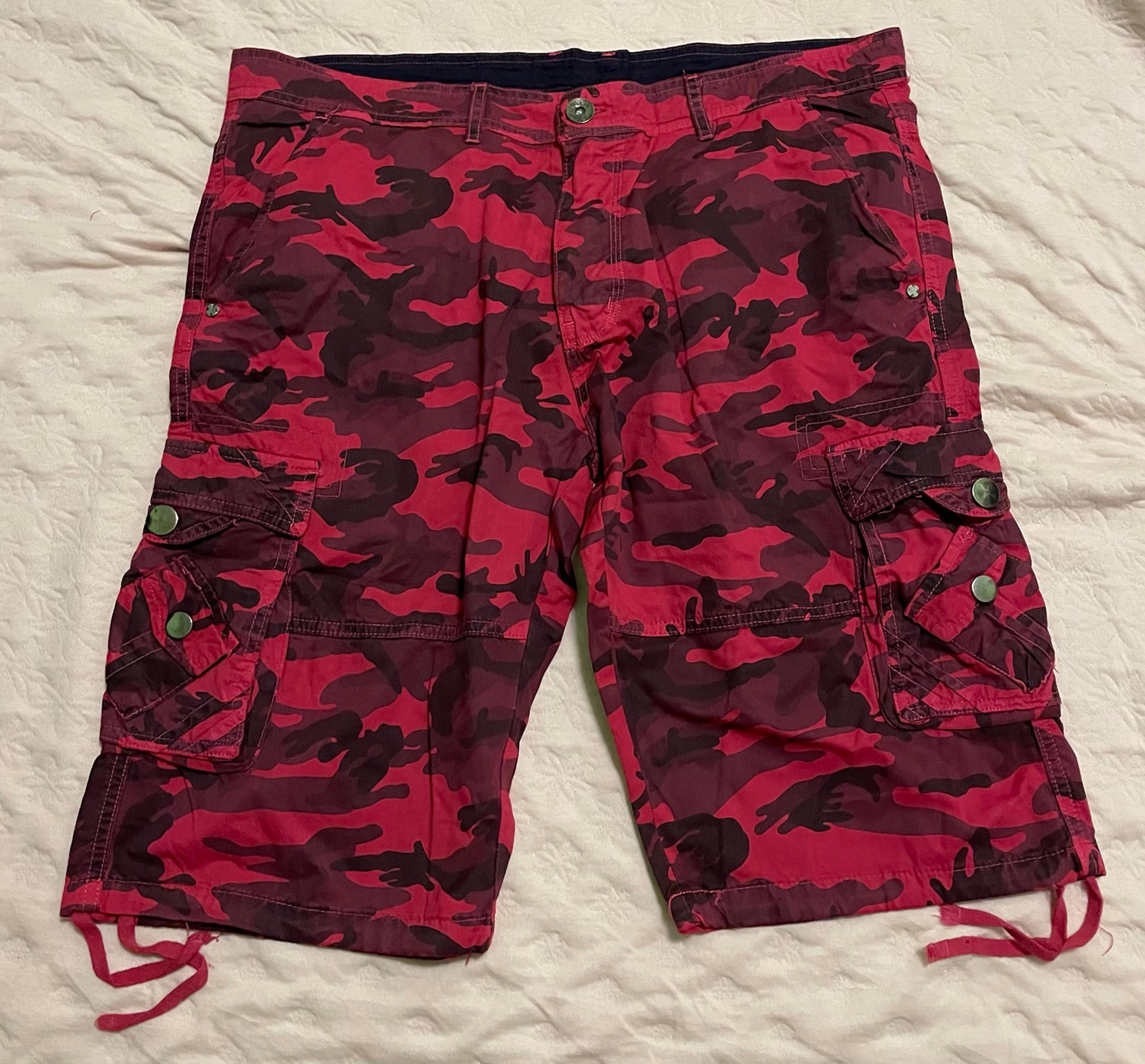 Men’s Cargo Shorts Size 38