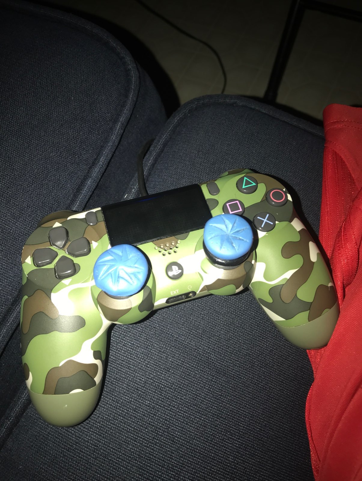 PS4 controller