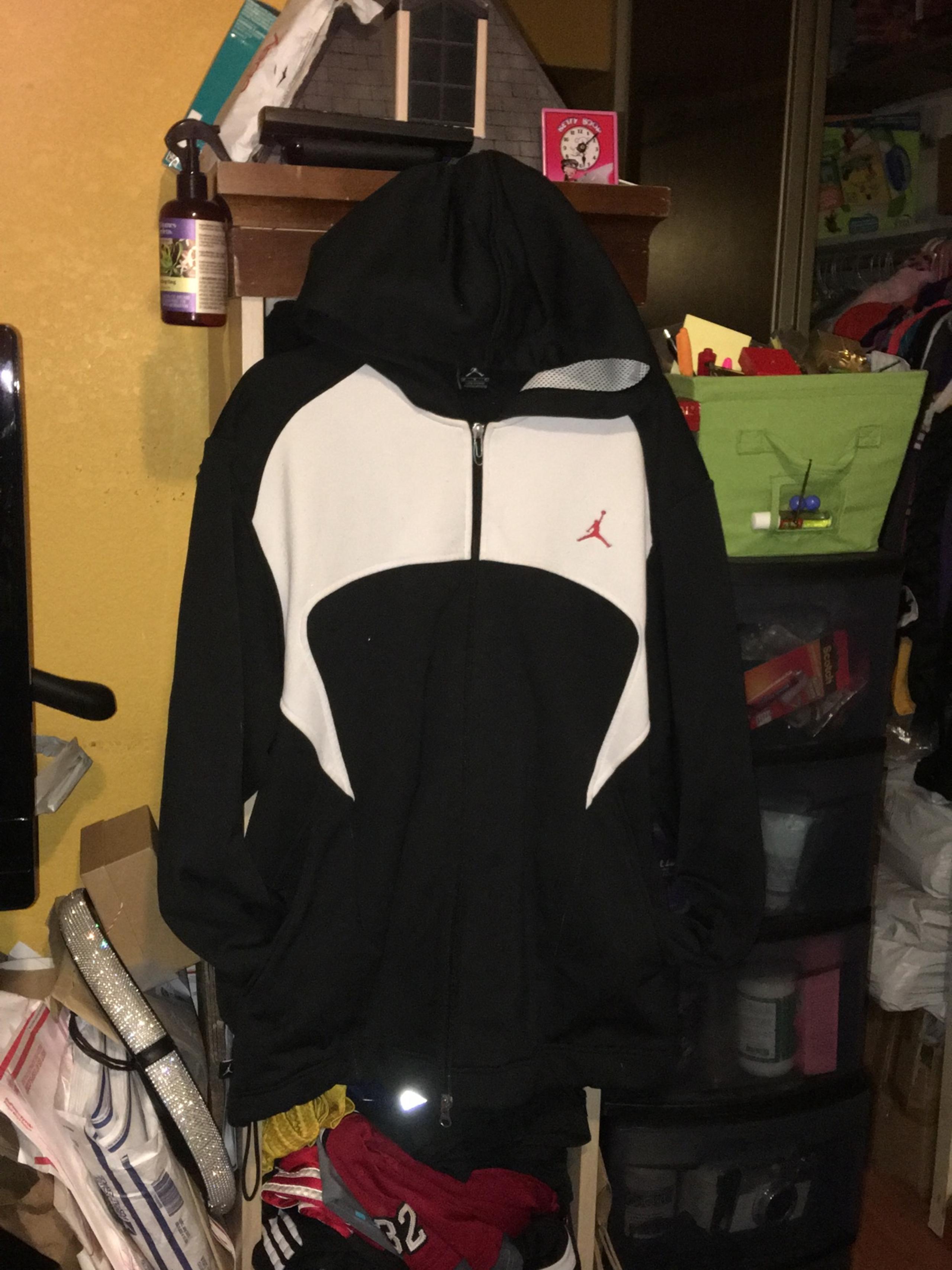 JORDAN Diamond Jacket Mens Active Hoodies Size M, Color: Black & White