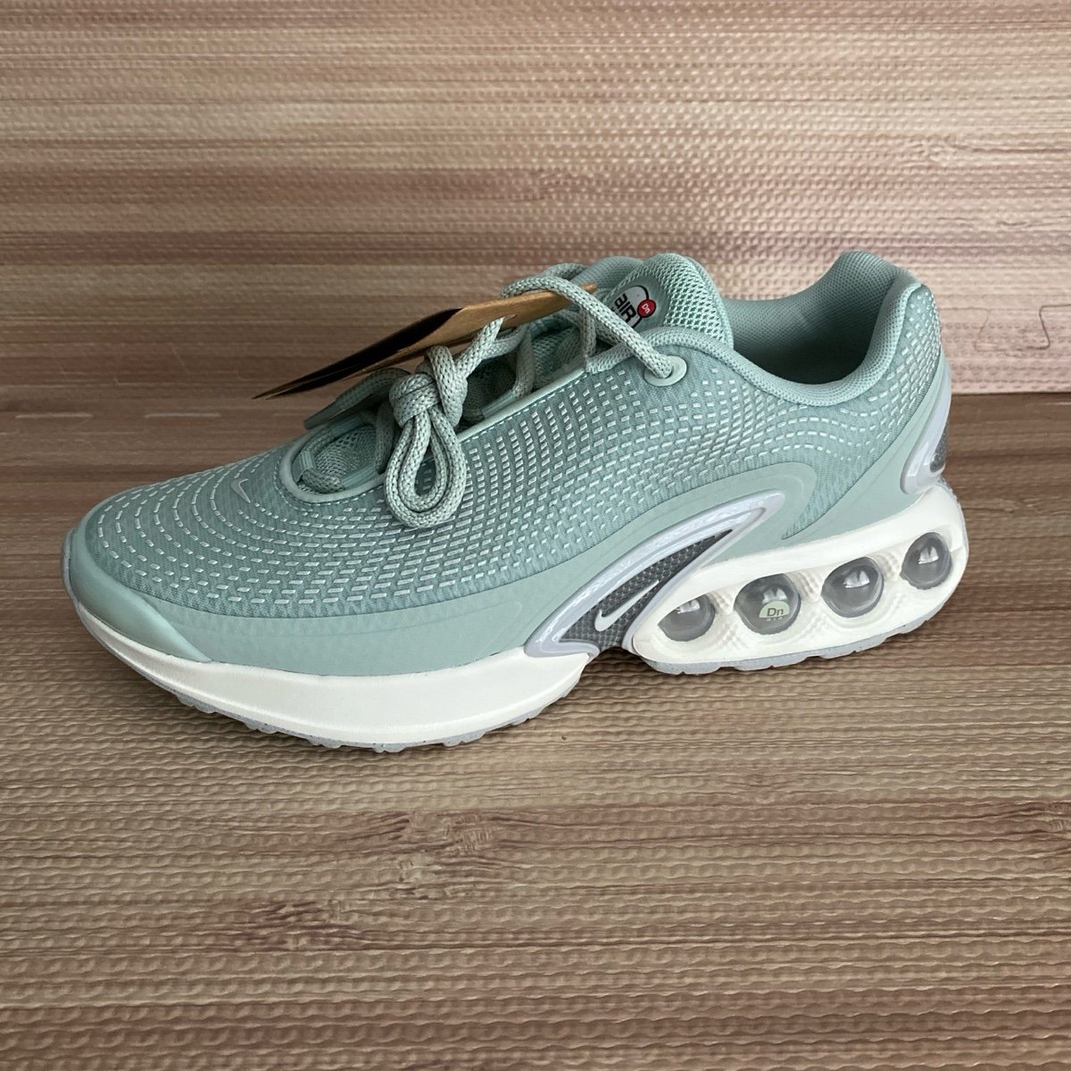 Nike Air Max Dn SE Women's Shoes HJ9636-001 Size 9