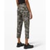Lululemon Keep Moving Pant 7/8 High-Rise Camo Women 10 EUC Stretch Gym Pants