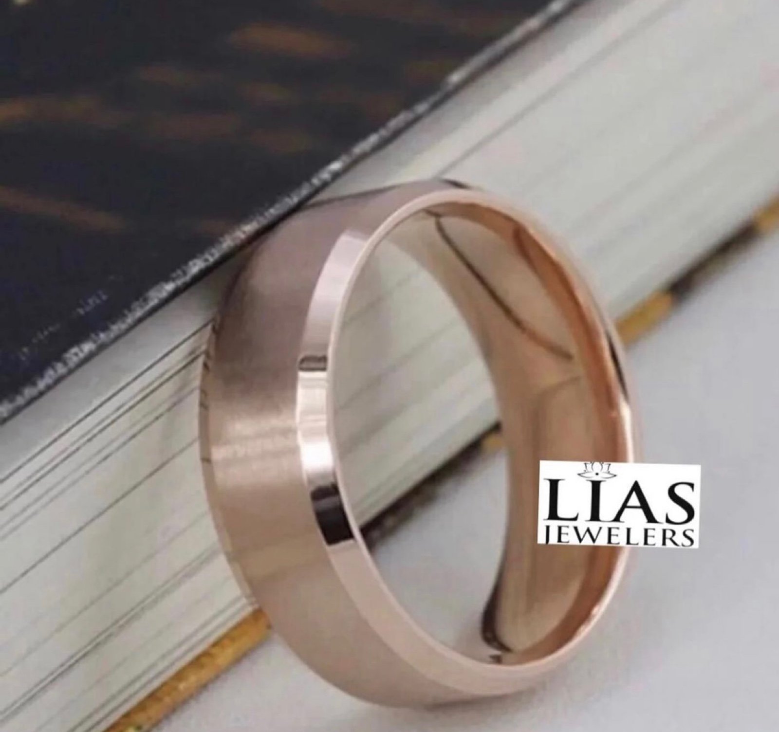 New 18k rose gold men wedding ring