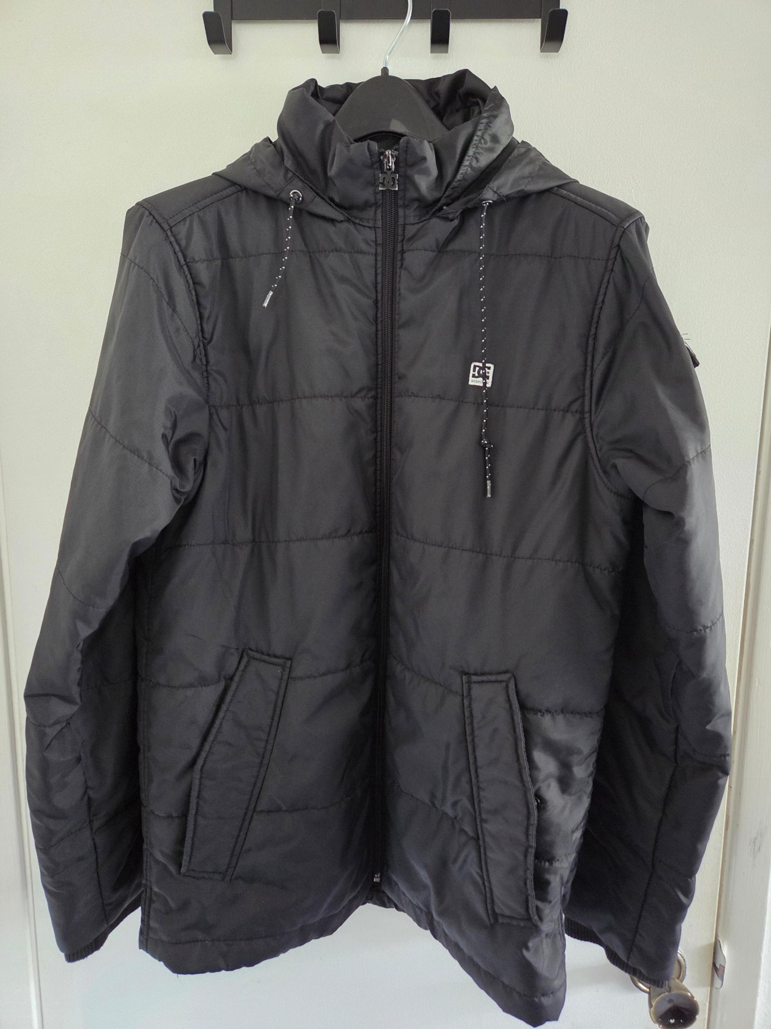 DC SHOE Black Full Zip Puffer Hoodie Jacket Size SMALL  Skater