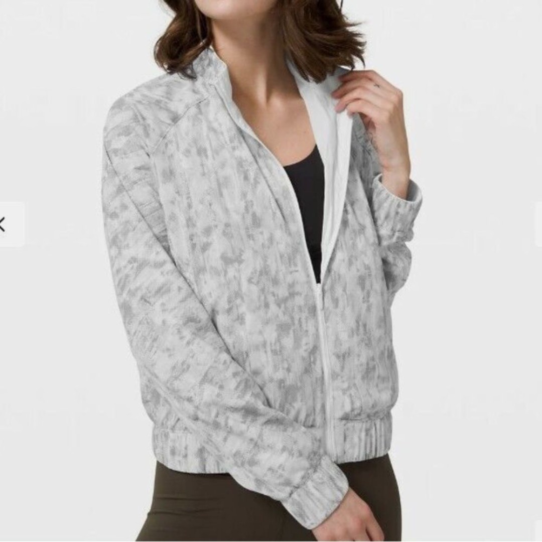 Lululemon Reversible Bombs Away Jacket Full Zip White / City Breeze Women’s 4