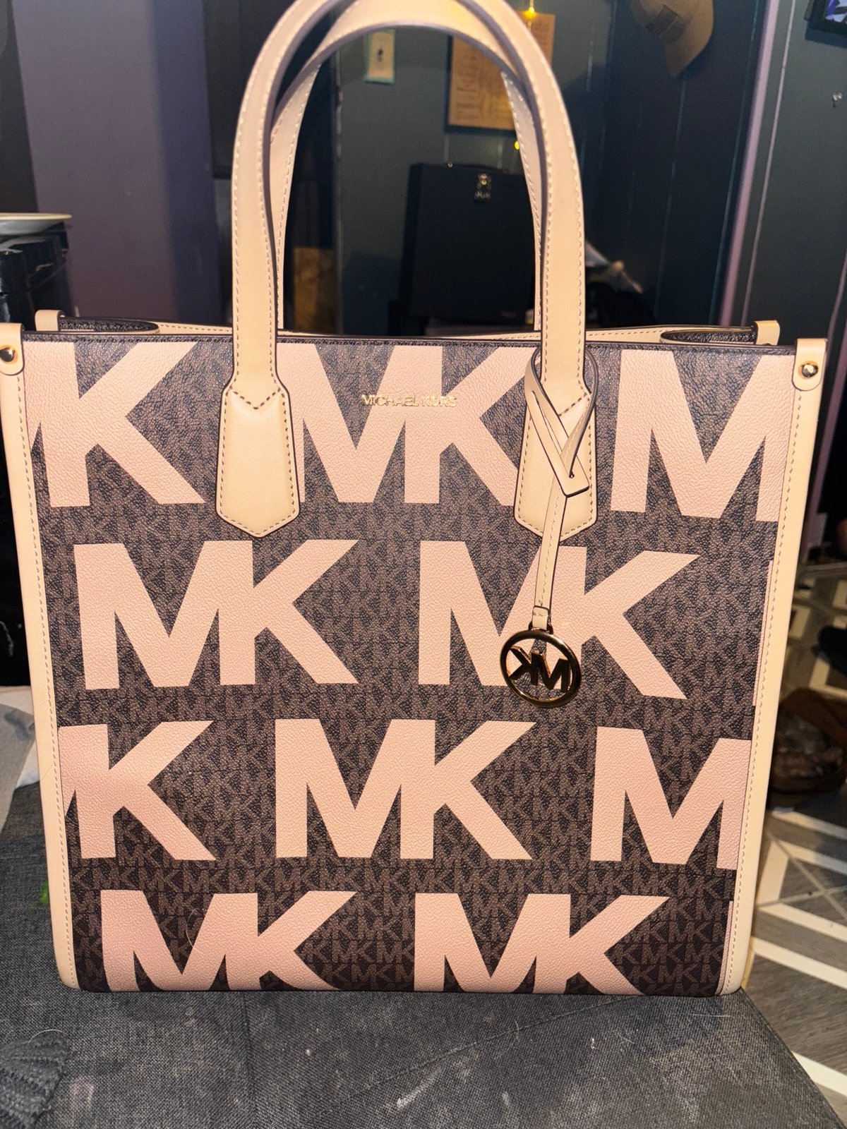 Michael kors tote
