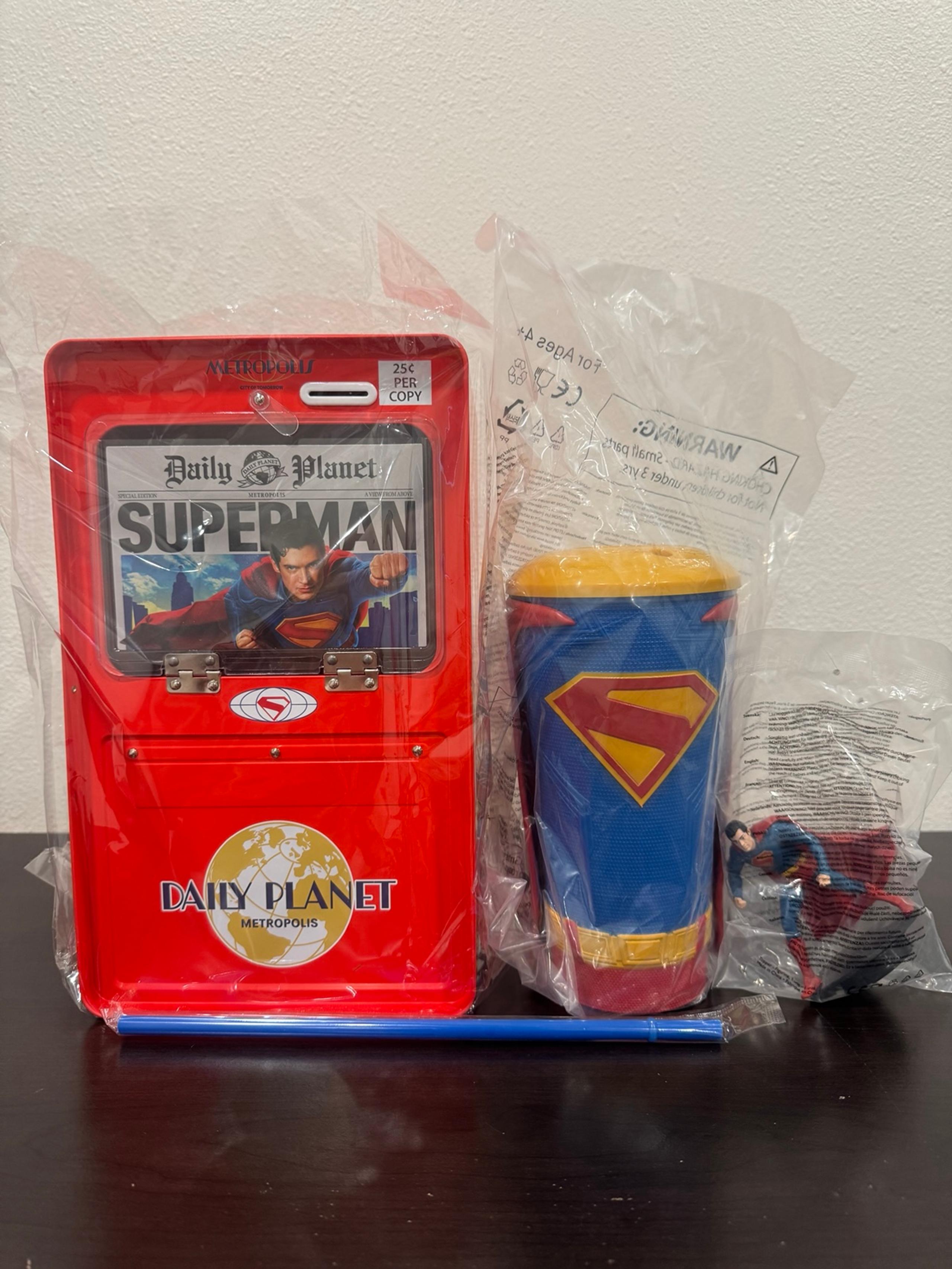 Superman 2025 AMC Cinema Newspaper Popcorn Bucket & Cup Combo IN HAND