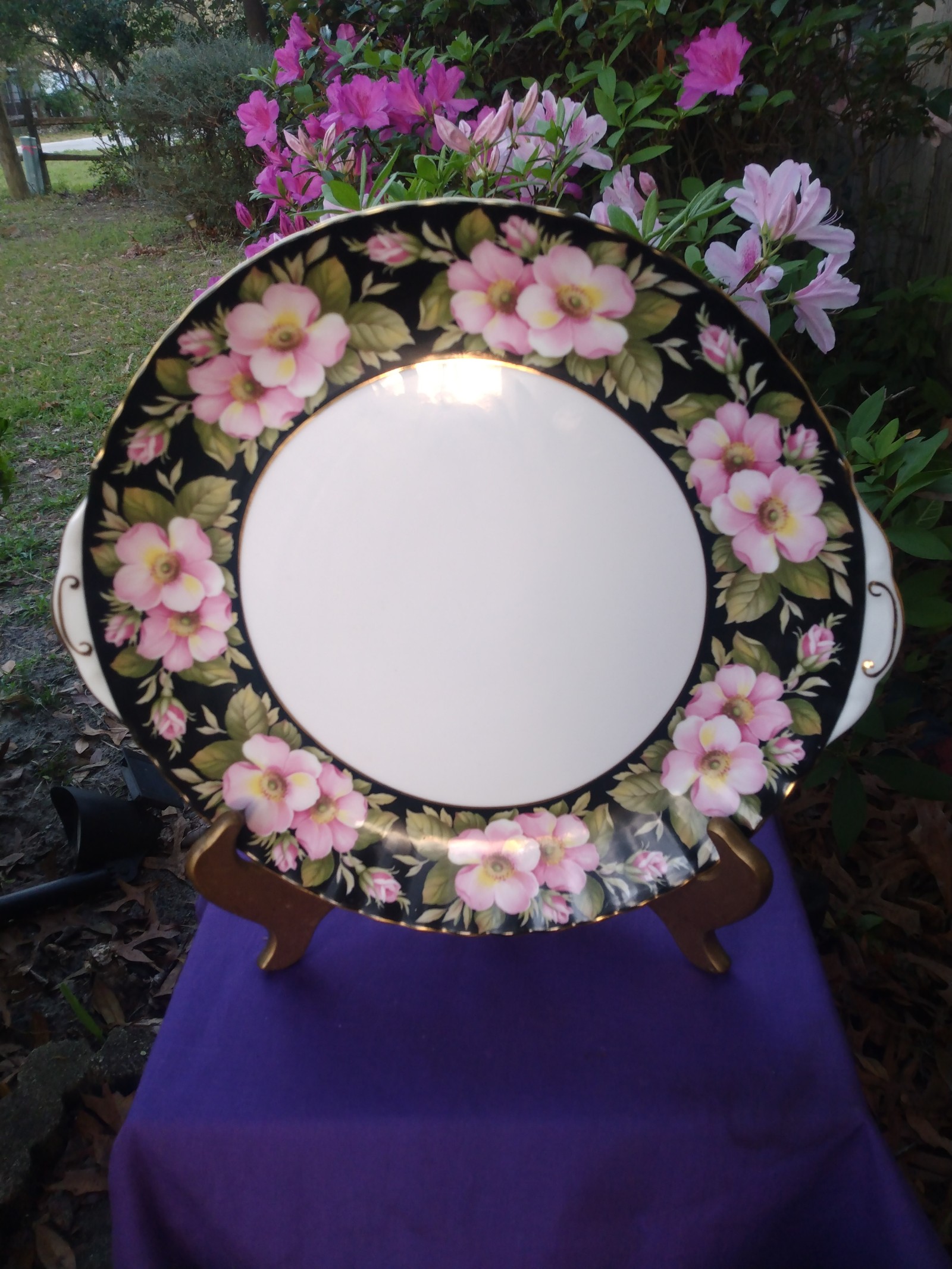 Royal Albert Provincial Flowers Alberta Rose Cake Plate.