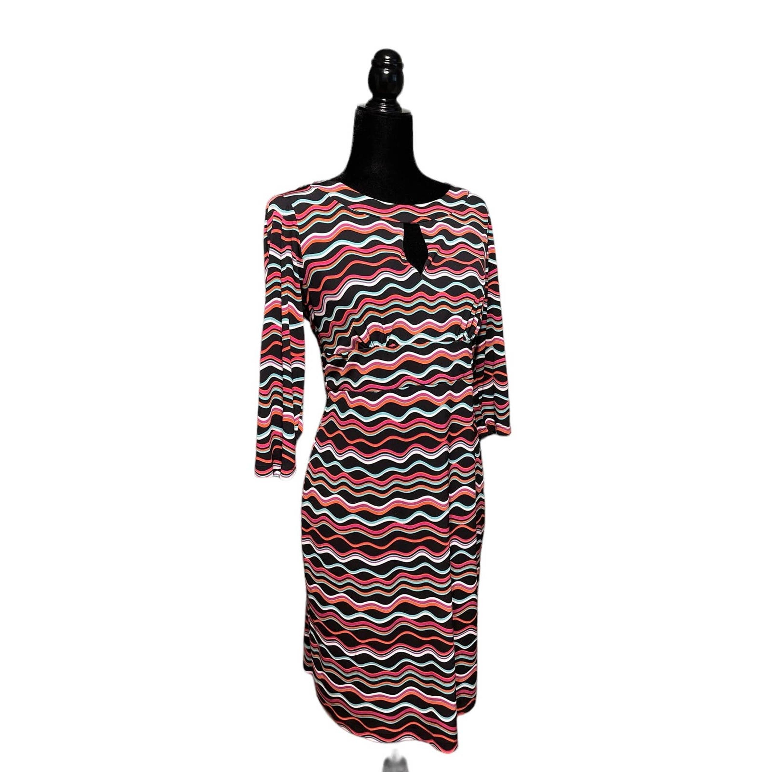 Emma & Michele Keyhole fitted dress Small