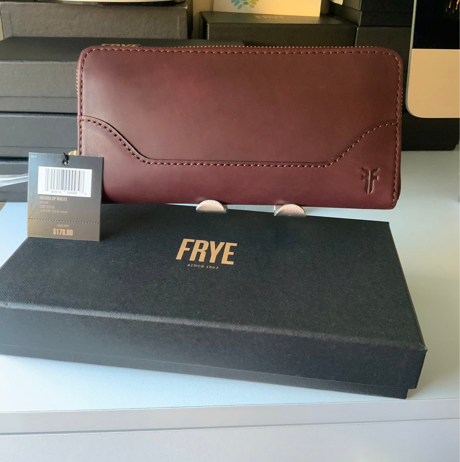 Frye Melissa zip wallet