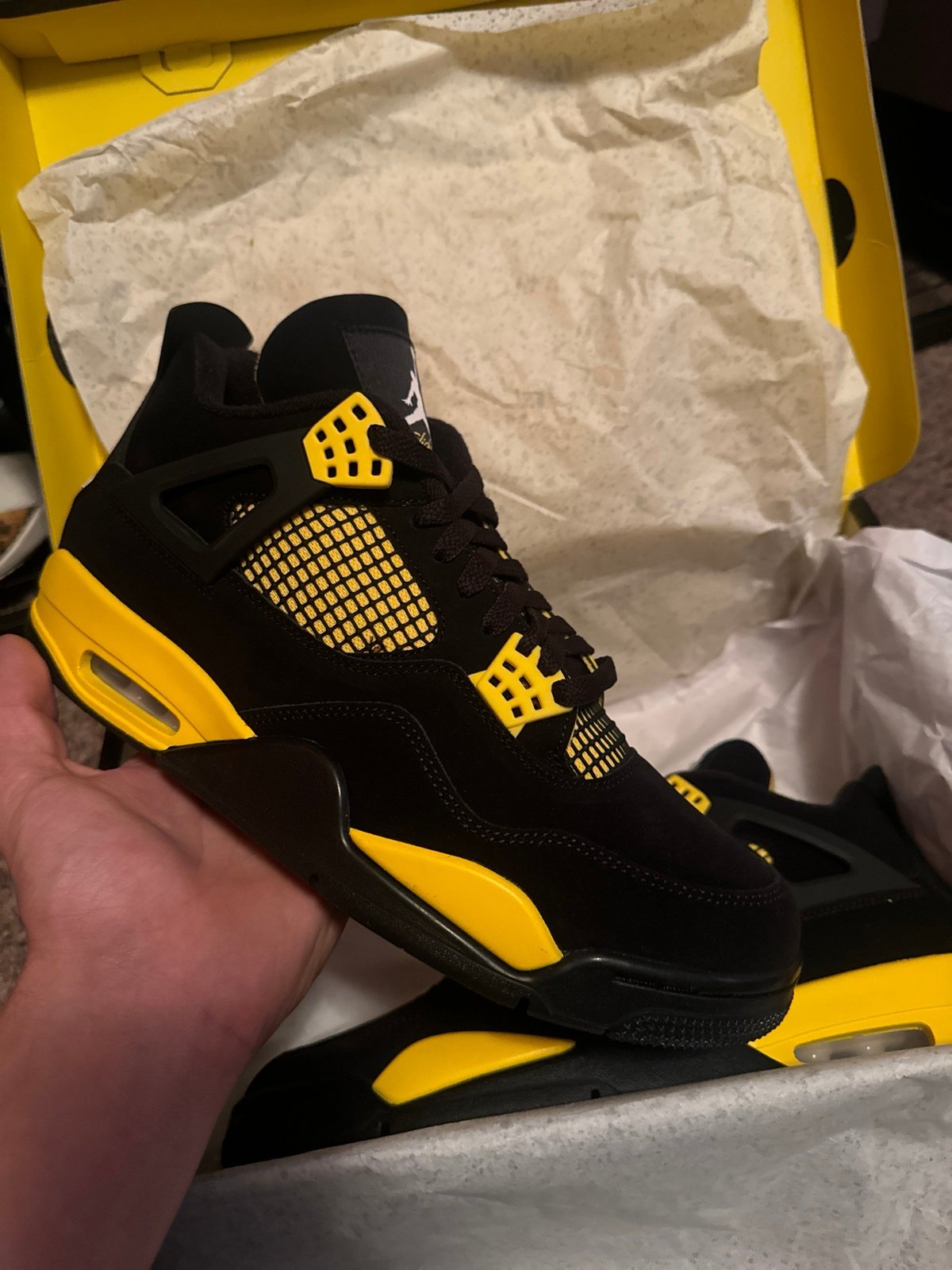 Jordan 4 thunder