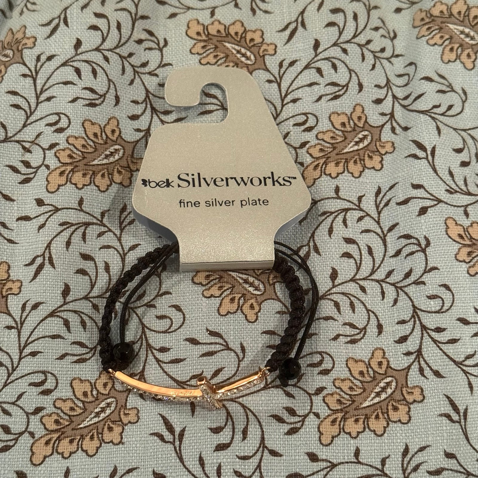 NWT Belk Silverworks Silver Plated Bling Cross Macrame Bracelet