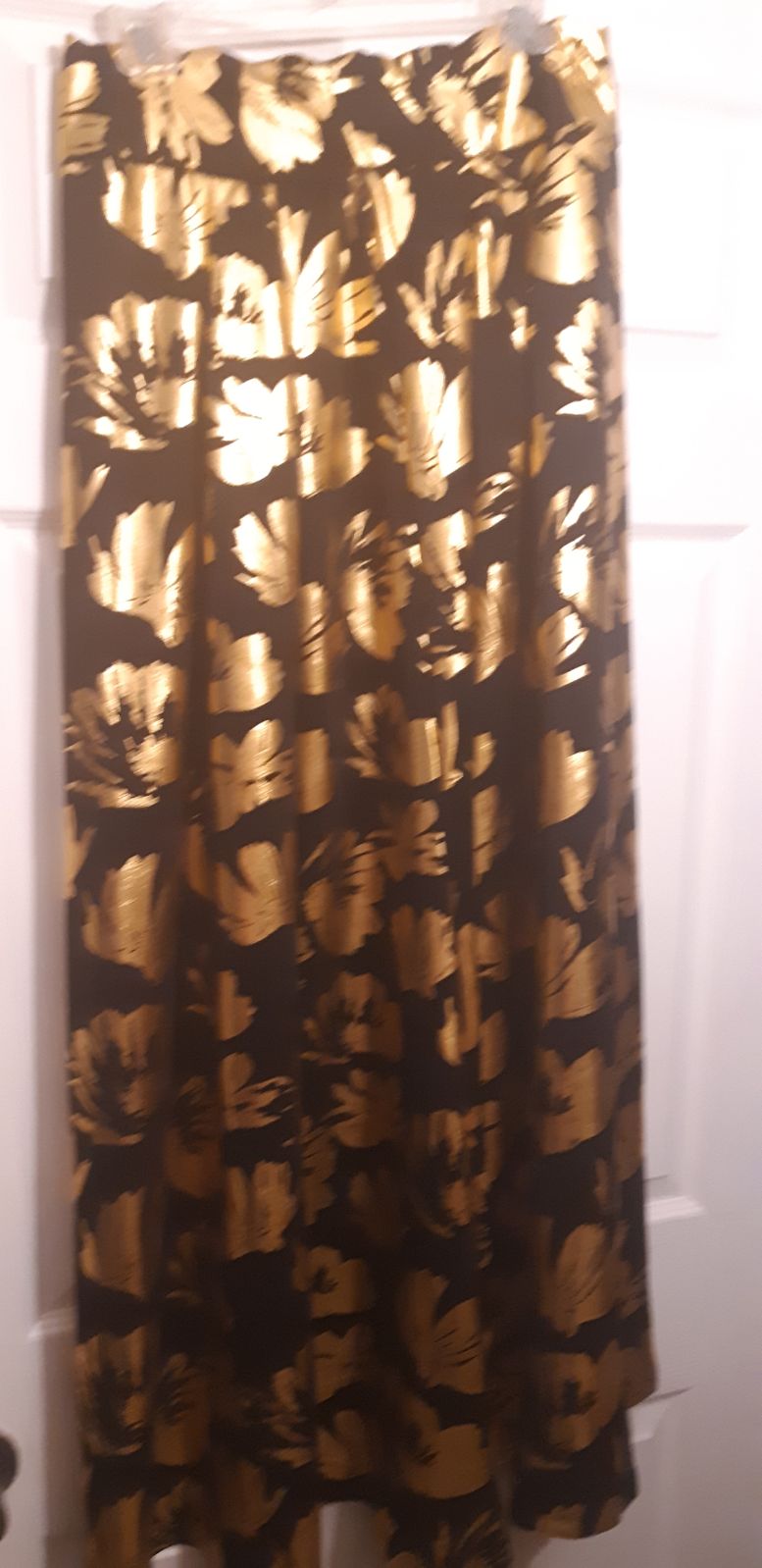 ASHLEY STEWART BLK/GOLD FLORAL DESIGN SK