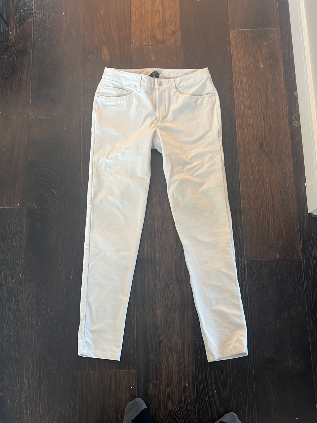 Lululemon ABC White Slim 31