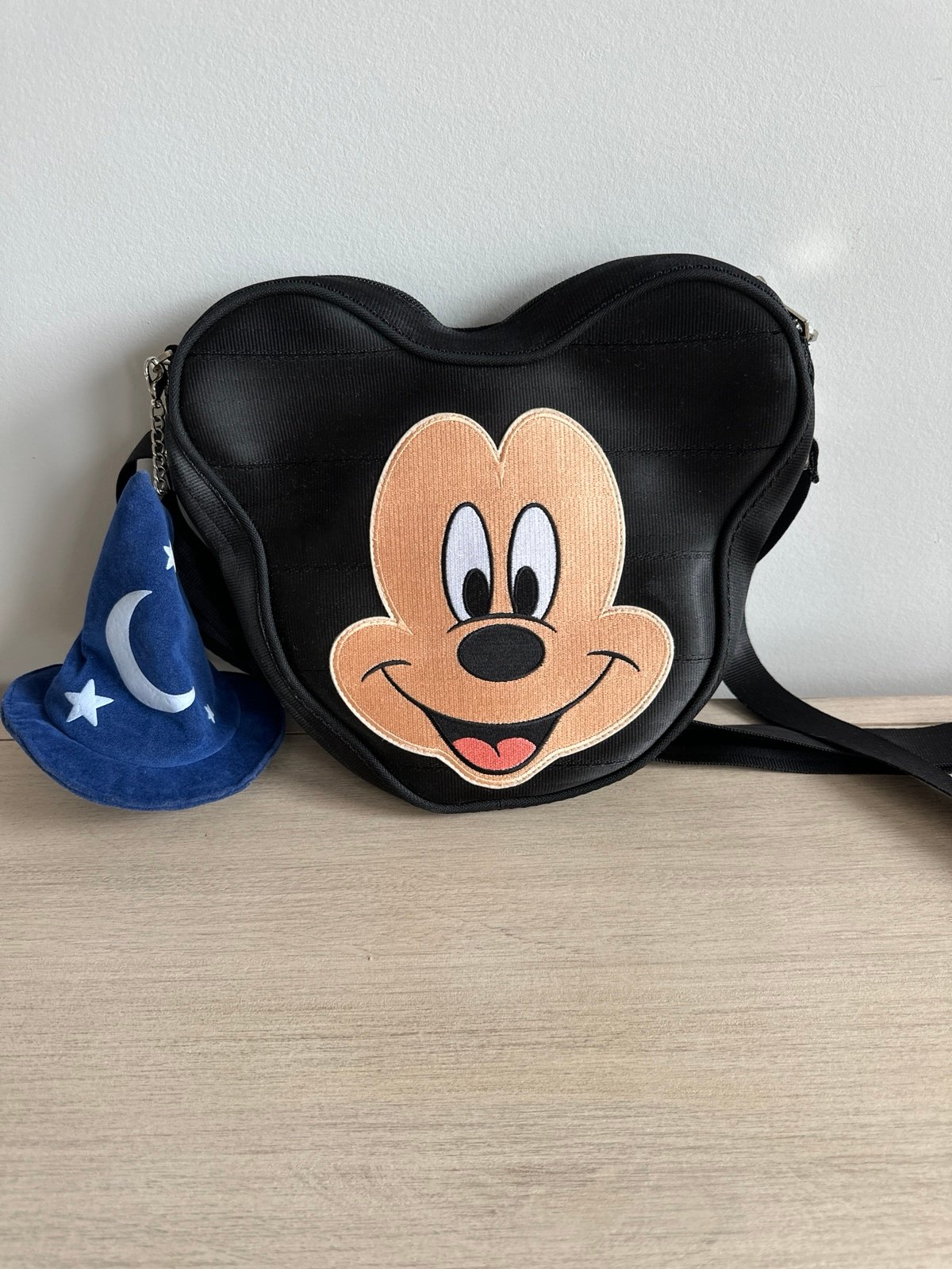 Harveys EEUC DISNEY’s X Sorcerer Mickey Mouse Convertible Crossbody/Shoulder bag