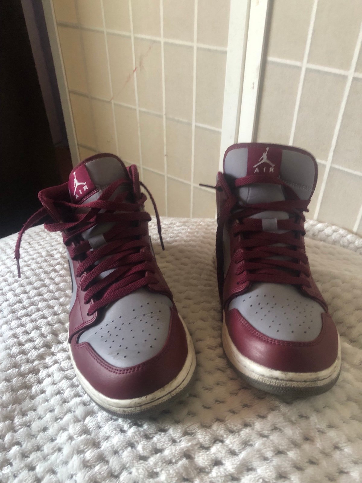 2022 Air Jordan 1 Mid 'Cherrywood Red'